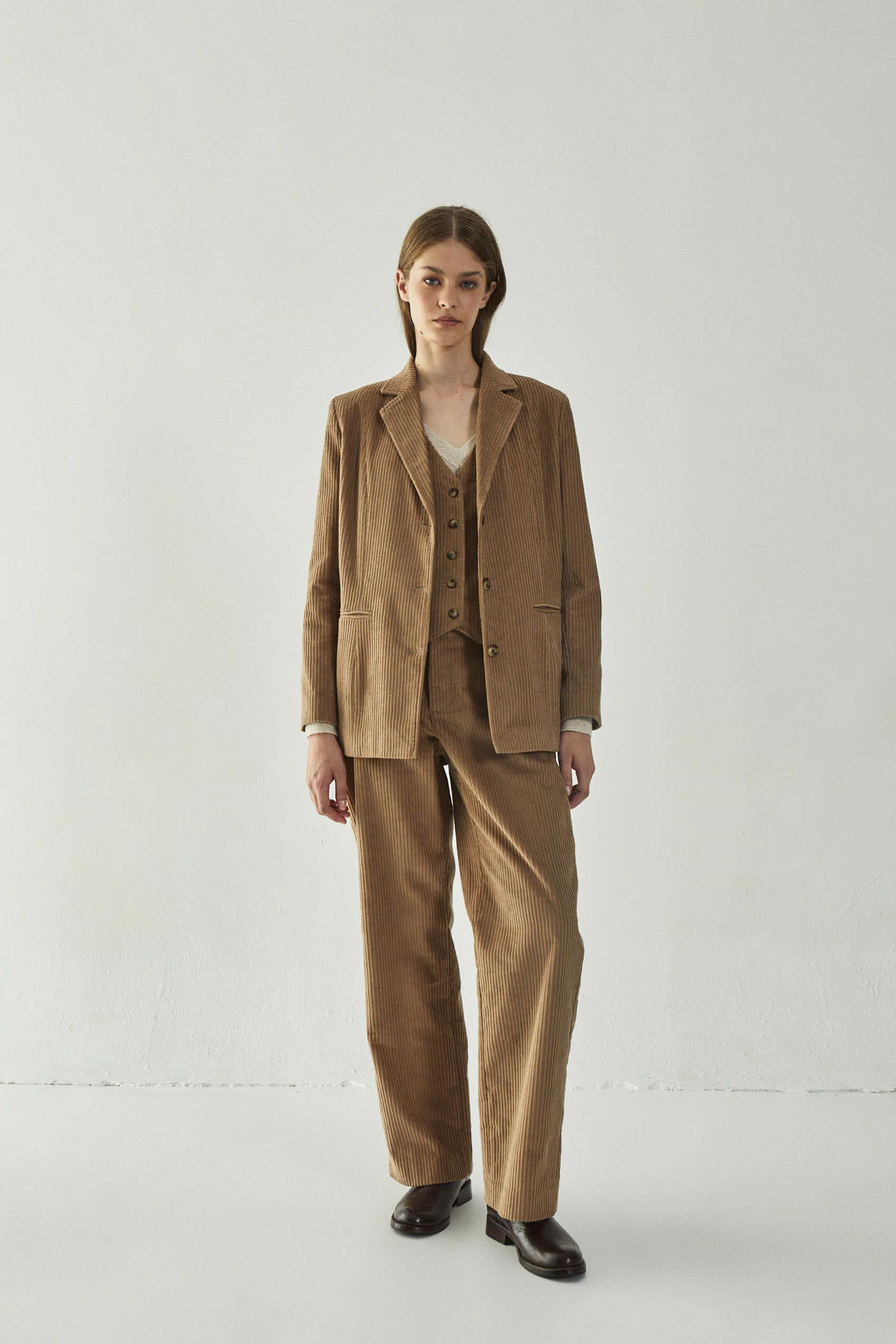 awada_pantalon-magallanes_46-15-2024__picture-50233