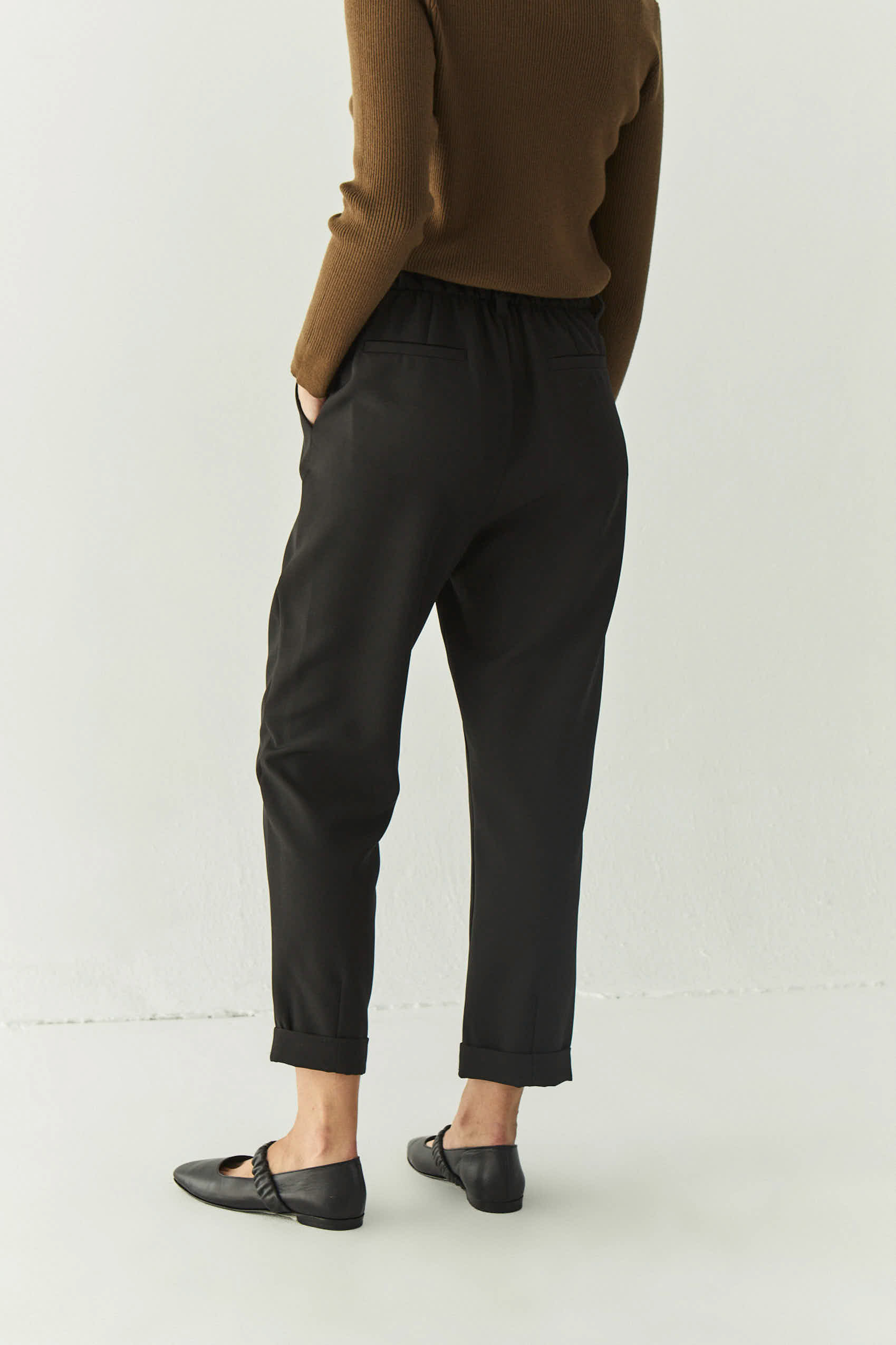 awada_pantalon-iguazu_46-15-2024__picture-50658