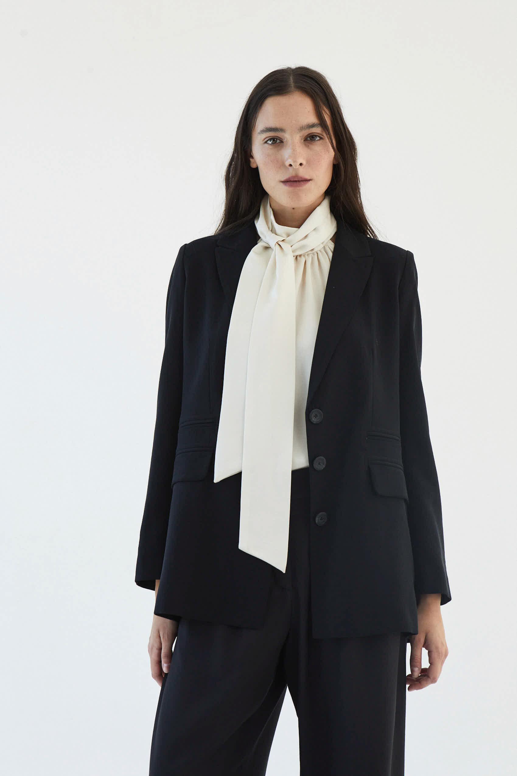 awada_blazer-epuyen-bis_39-23-2026__picture-50870