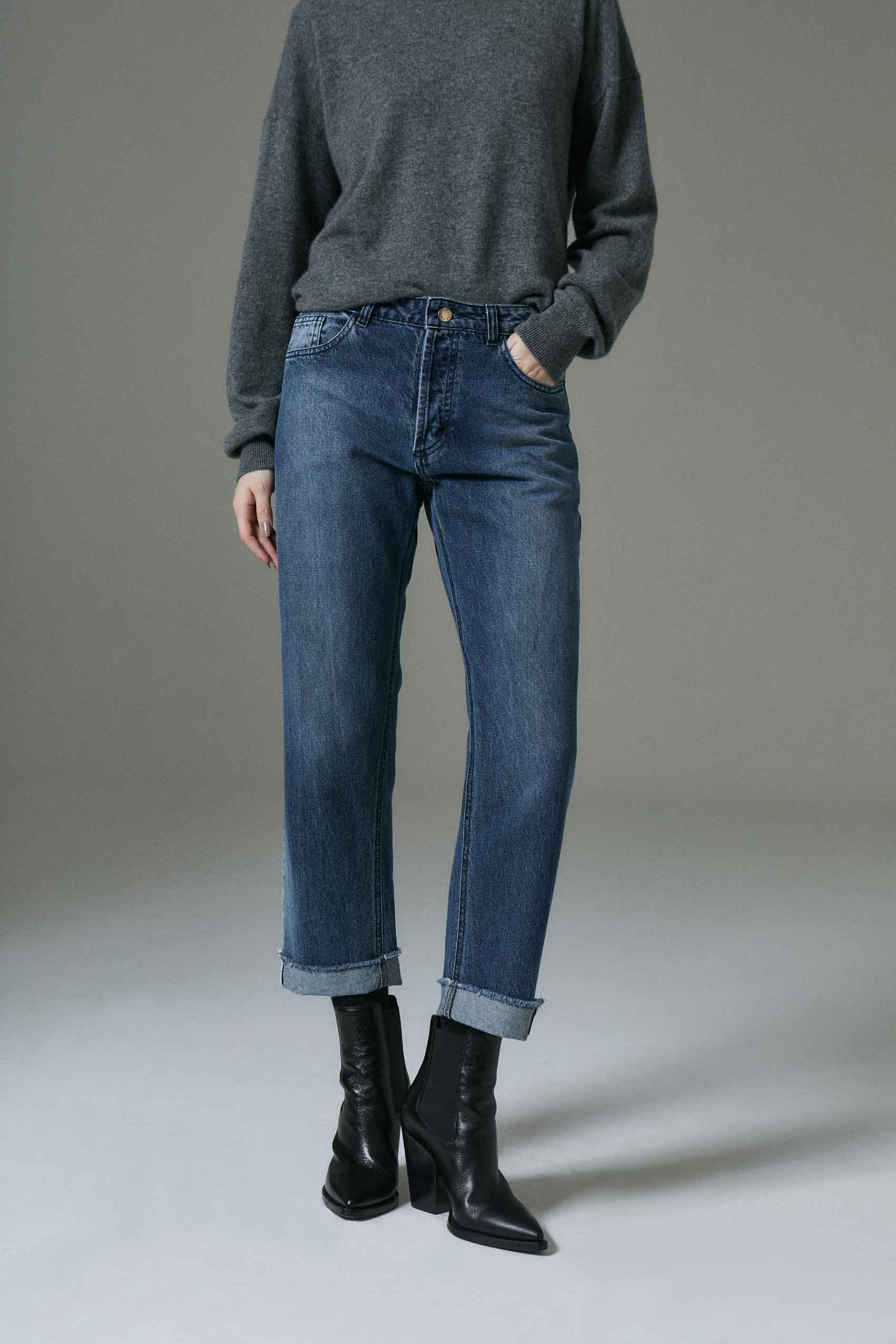 awada_jean-straight-roll-blue_38-03-2024__picture-51230