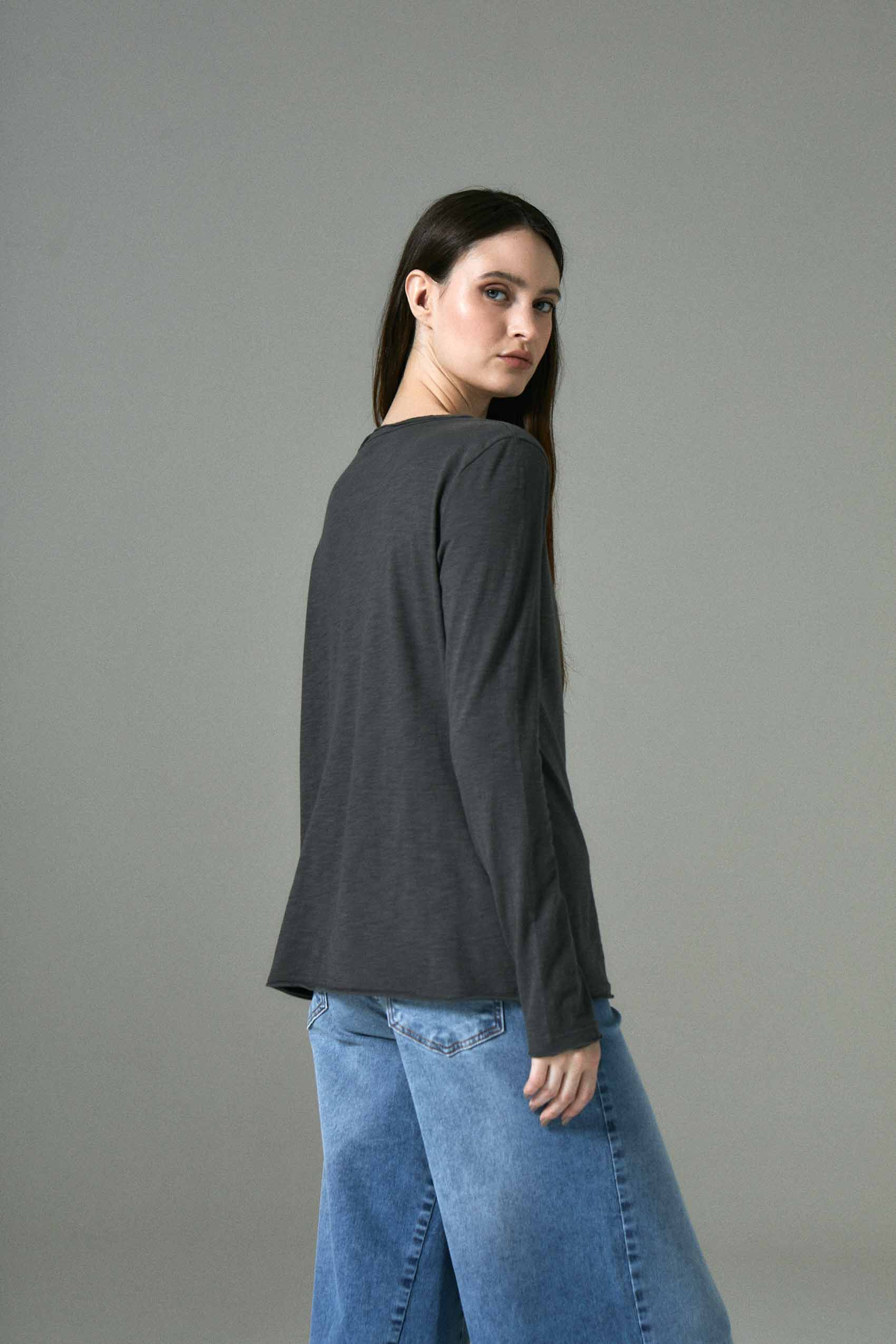 awada_remera--redondo-alg_43-01-2024__picture-51813