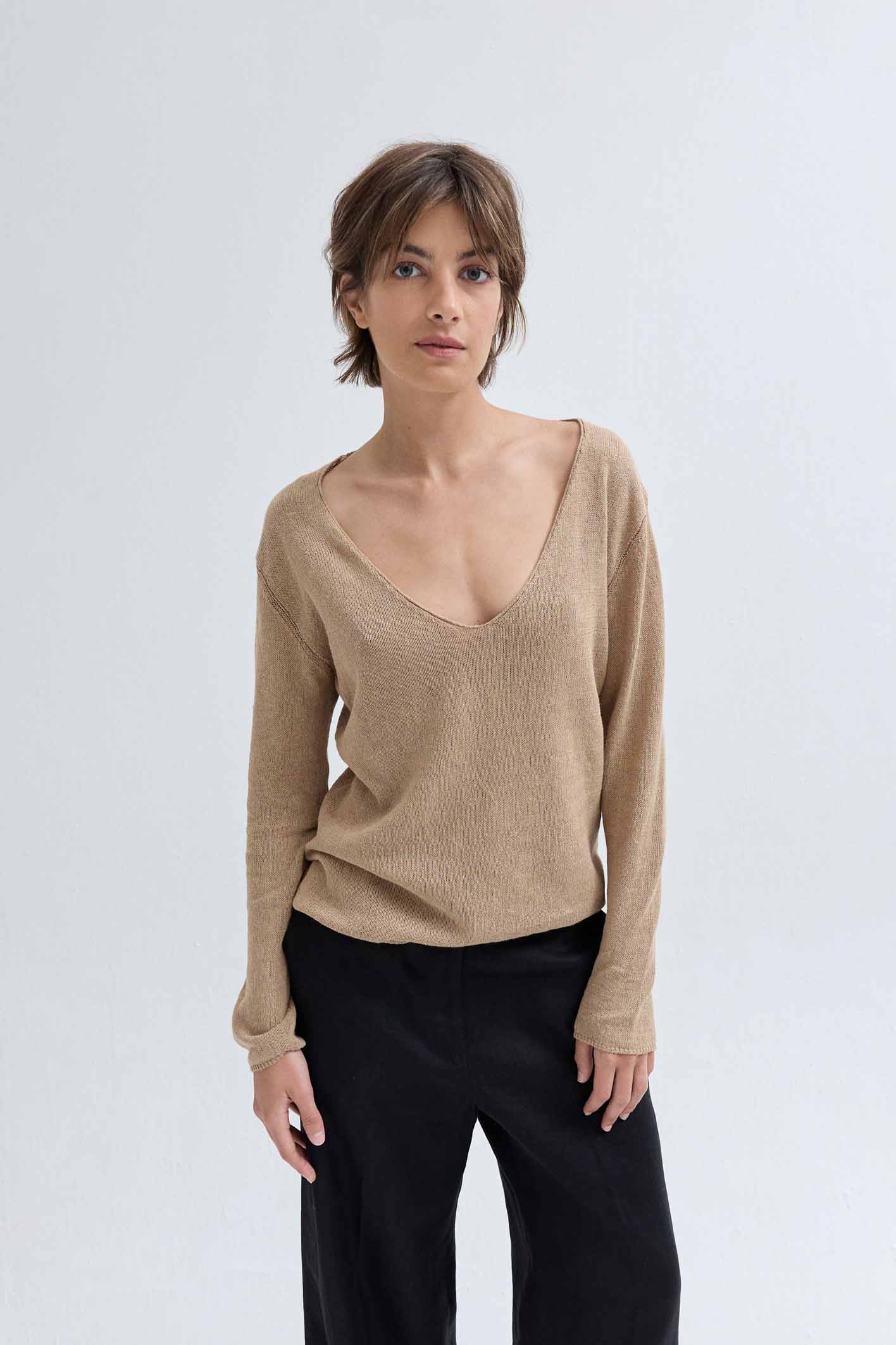 awada_sweater-escote-v_57-27-2024__picture-54132