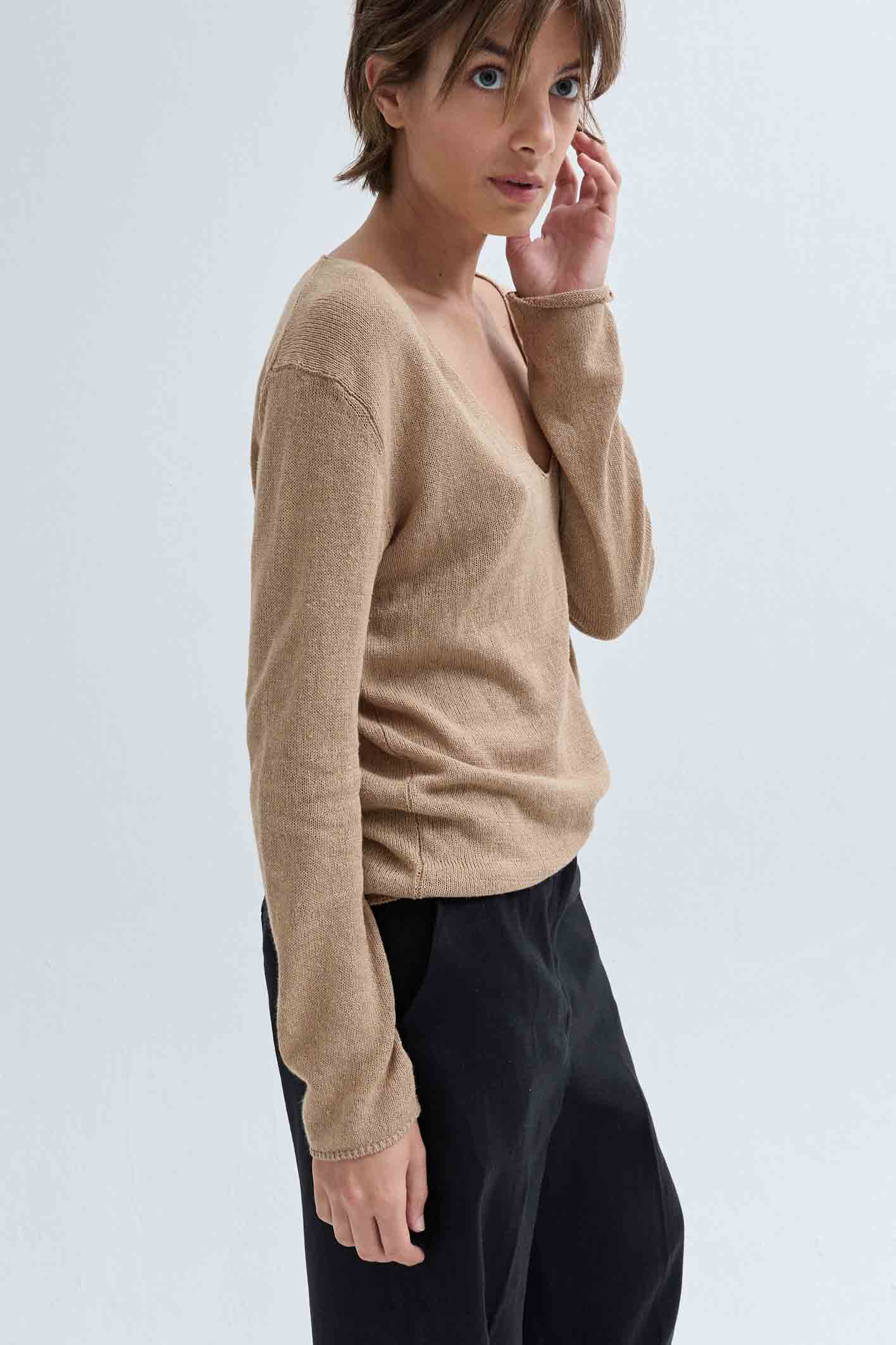 awada_sweater-escote-v_57-27-2024__picture-54133