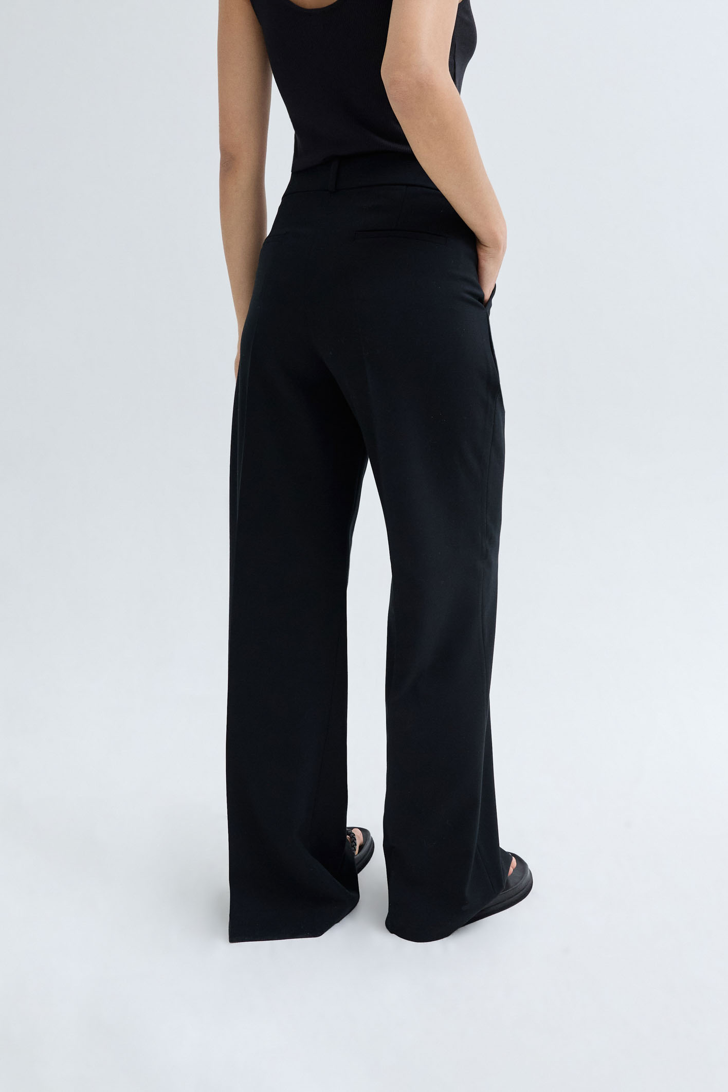 awada_pantalon-sastrero-black_54-27-2024__picture-54303