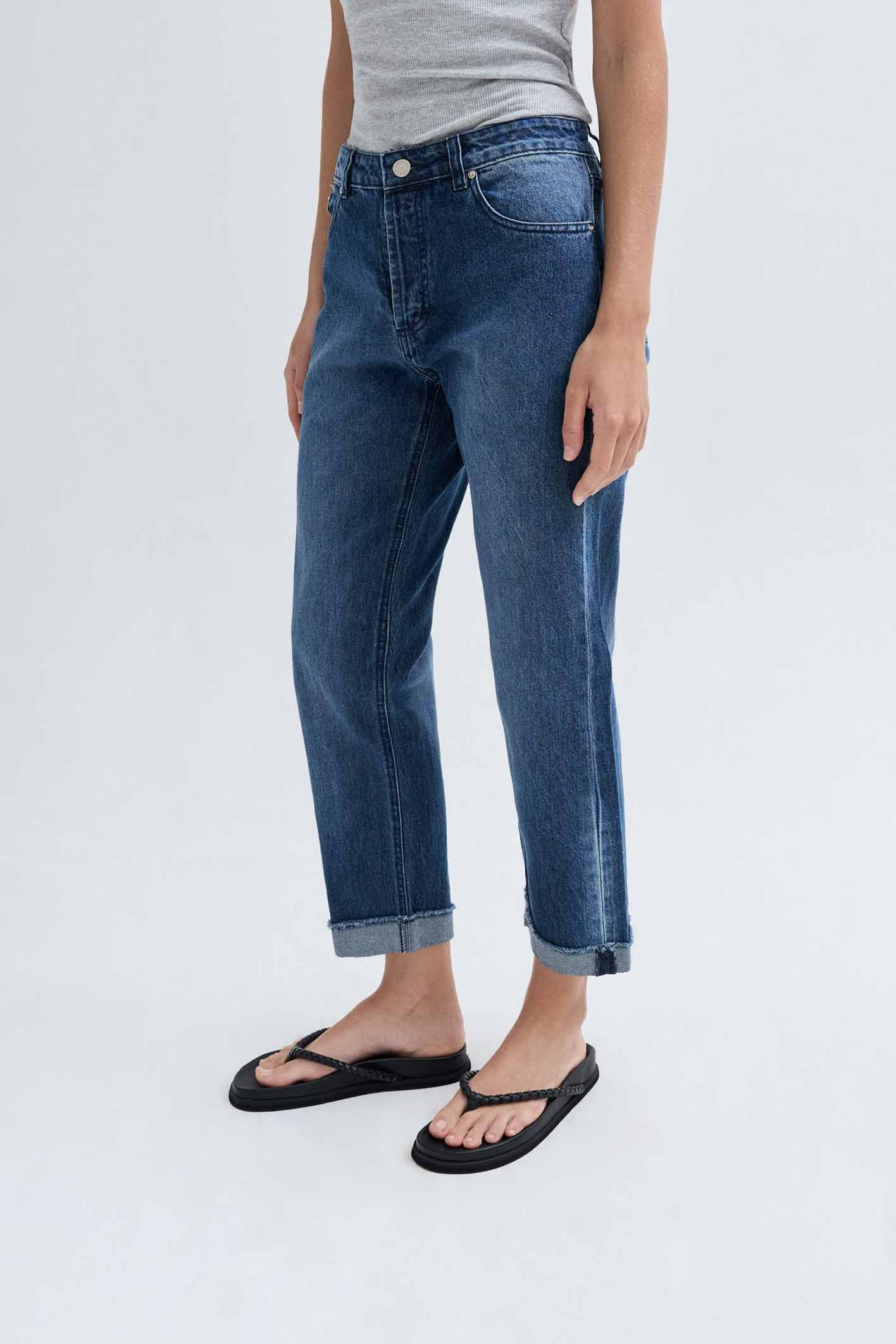 awada_jean-straight-roll-blue_38-03-2024__picture-54424