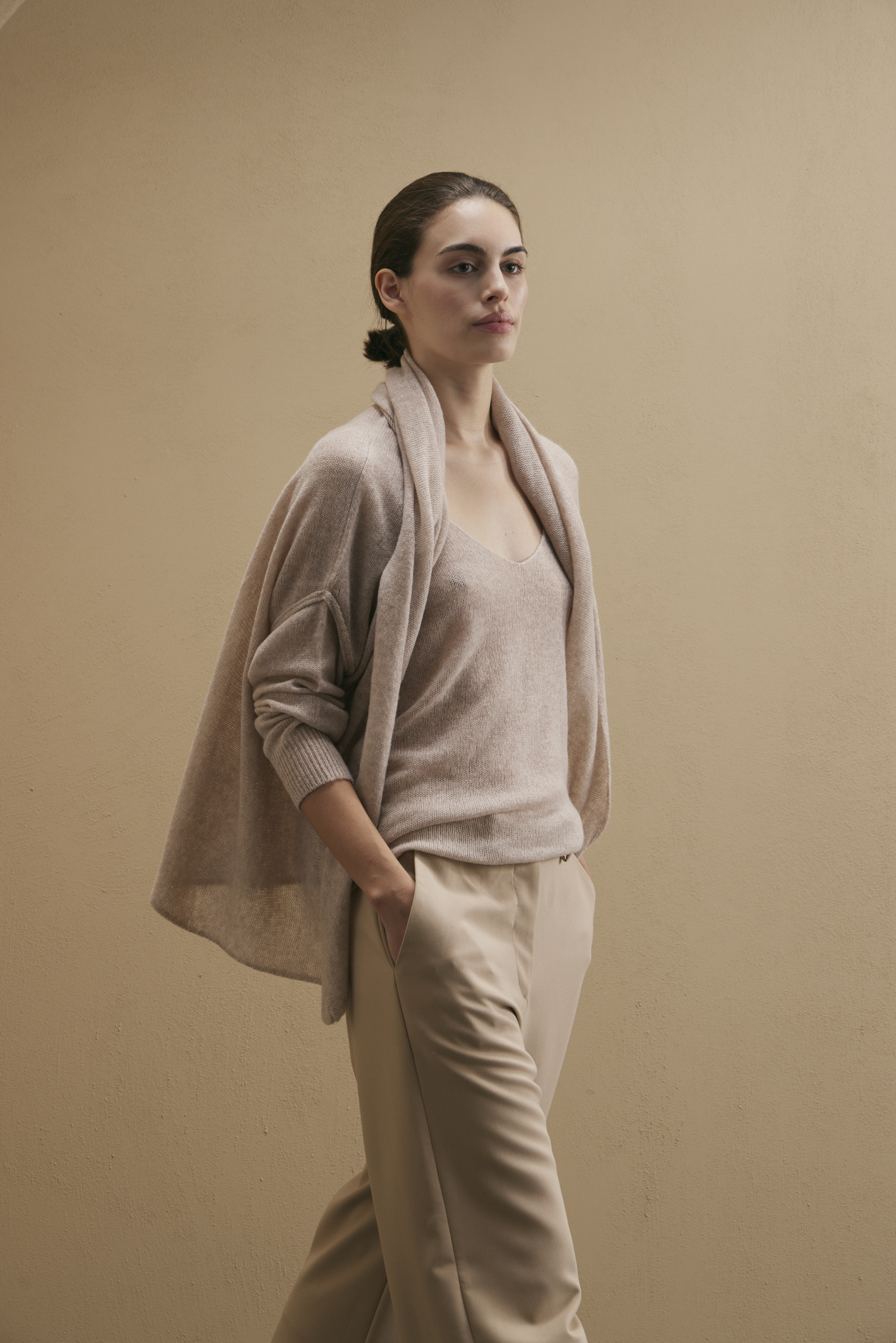 awada_set-cashmere_55-25-2025__picture-56450