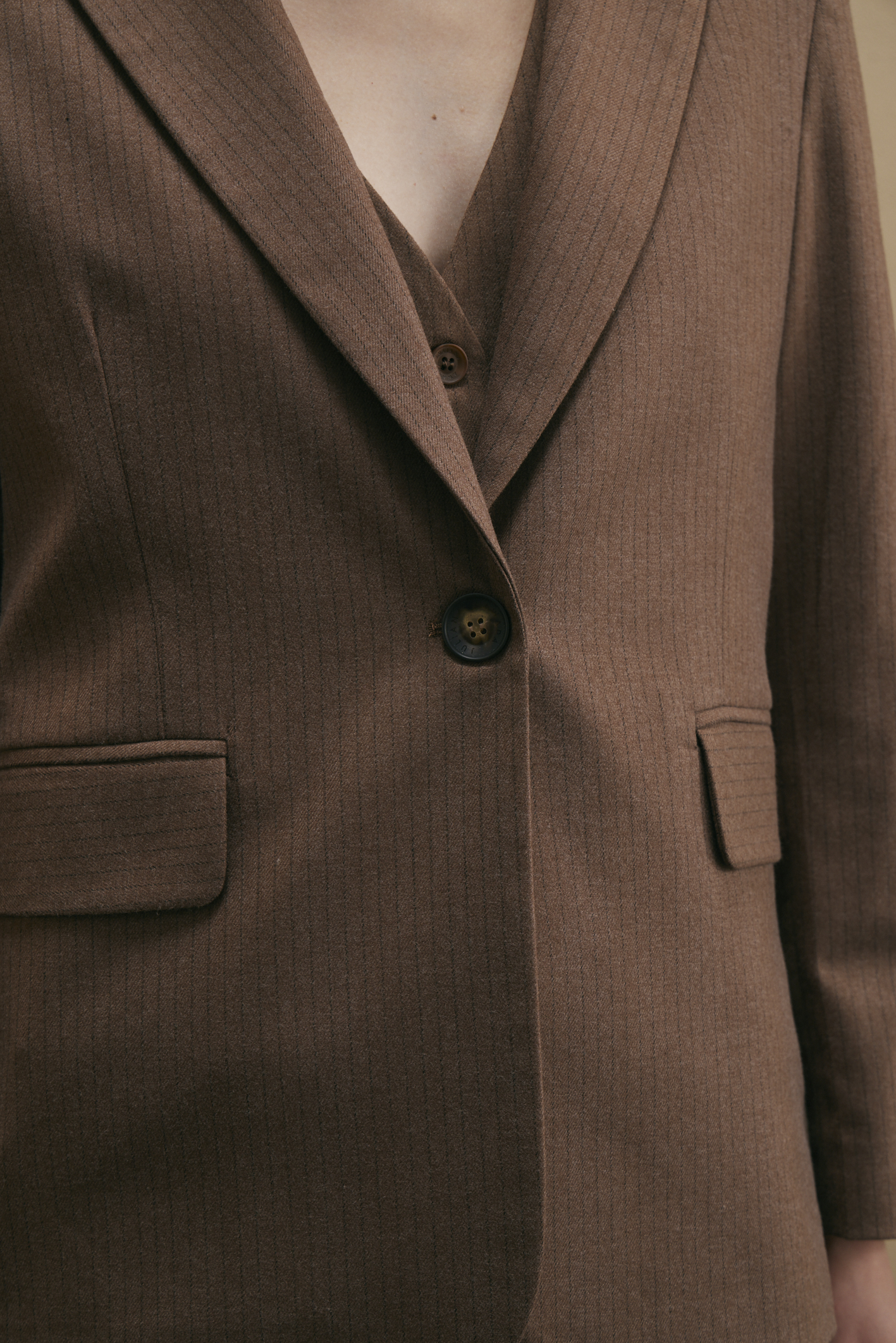 awada_blazer-tizado-fino_24-19-2025__picture-56468