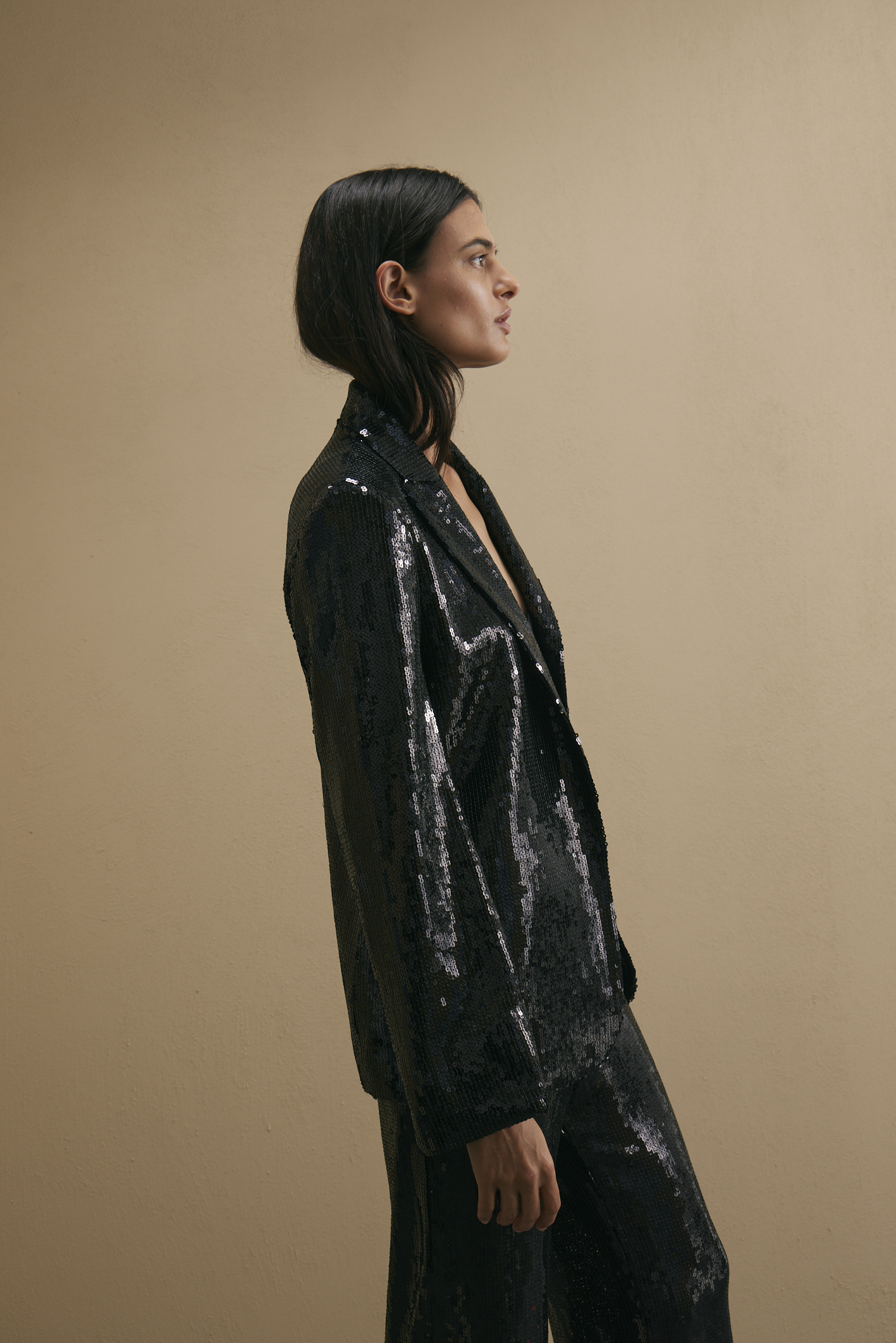 awada_blazer-paillette_52-30-2025__picture-56652
