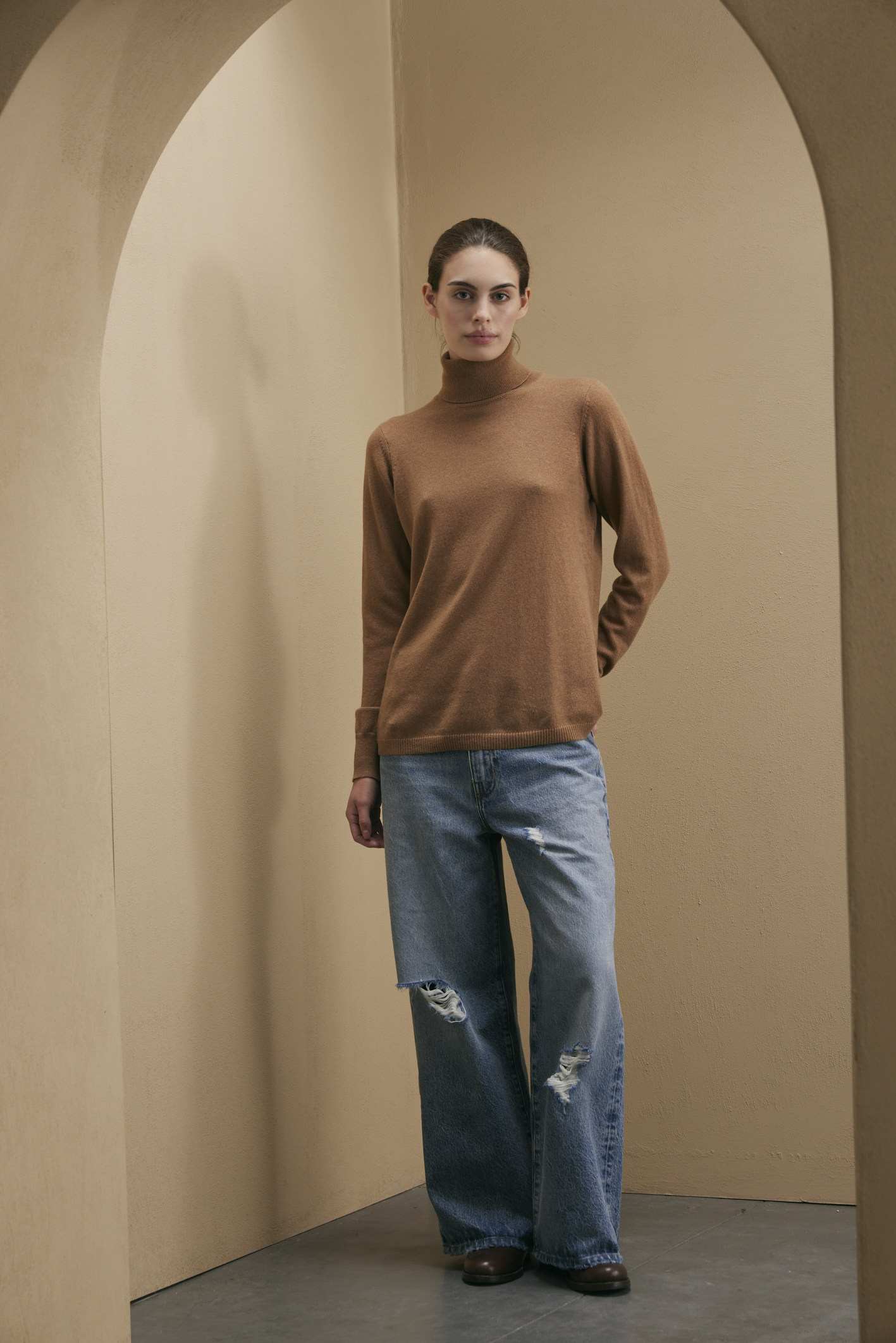 awada_sweater-cashmere-polera_40-30-2025__picture-56688