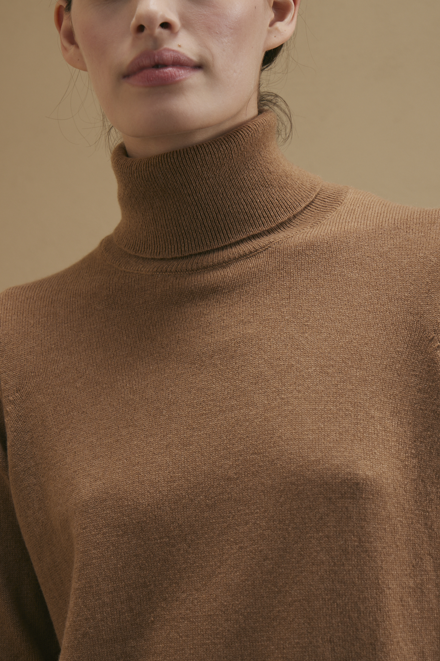 awada_sweater-cashmere-polera_40-30-2025__picture-56690