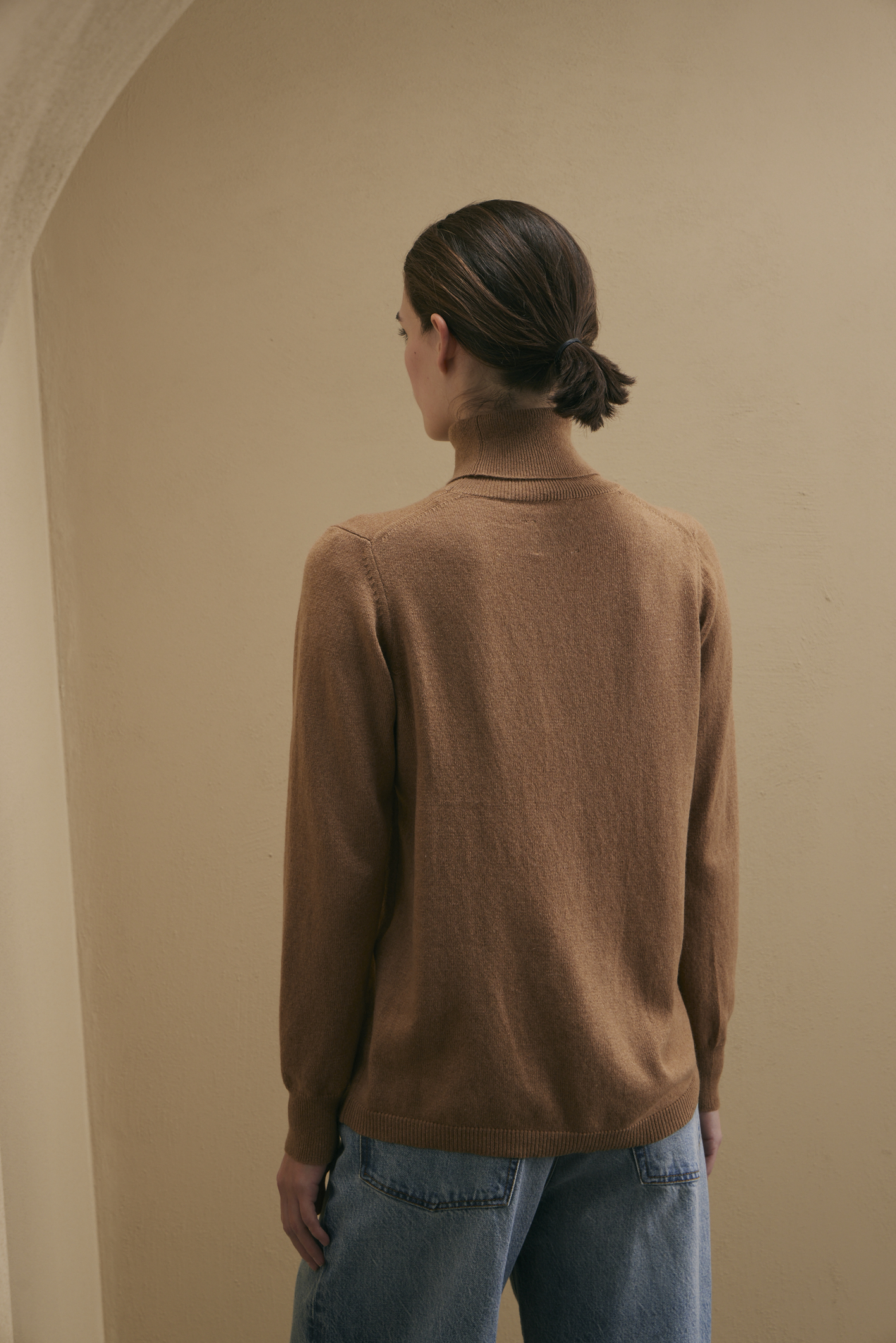 awada_sweater-cashmere-polera_40-30-2025__picture-56691