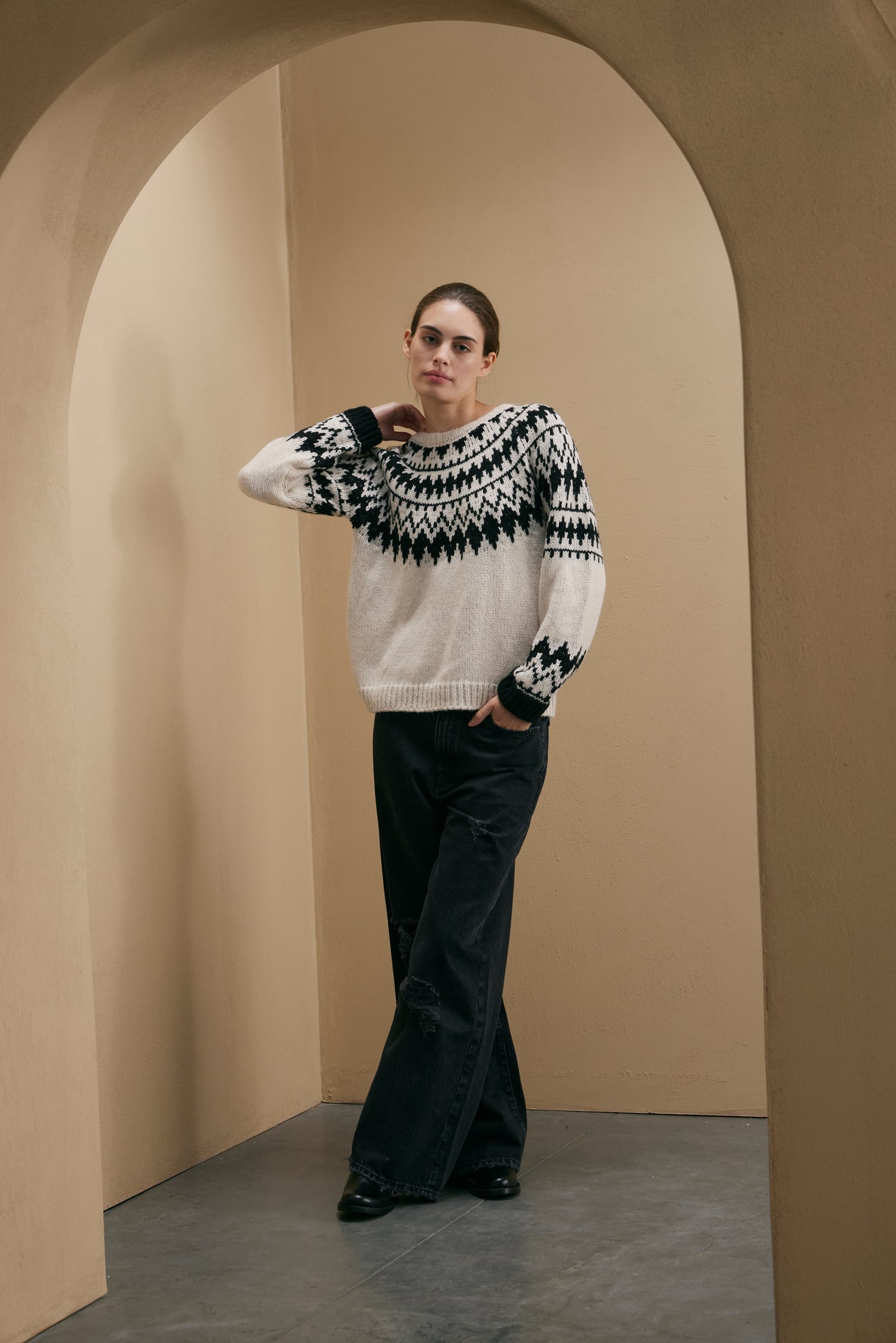 awada_sweater-jacquard-redondo_20-18-2025__picture-56702