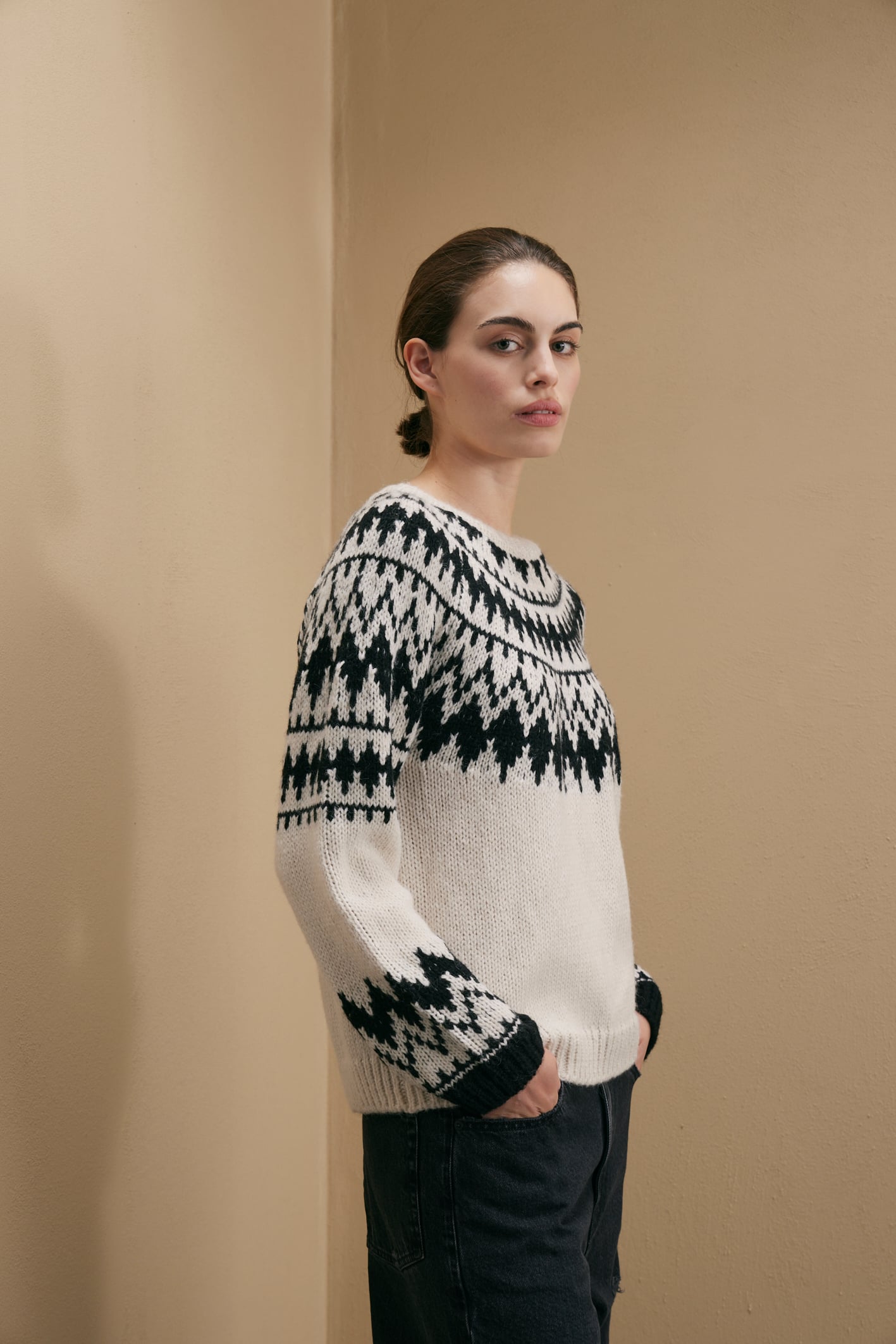 awada_sweater-jacquard-redondo_20-18-2025__picture-56705