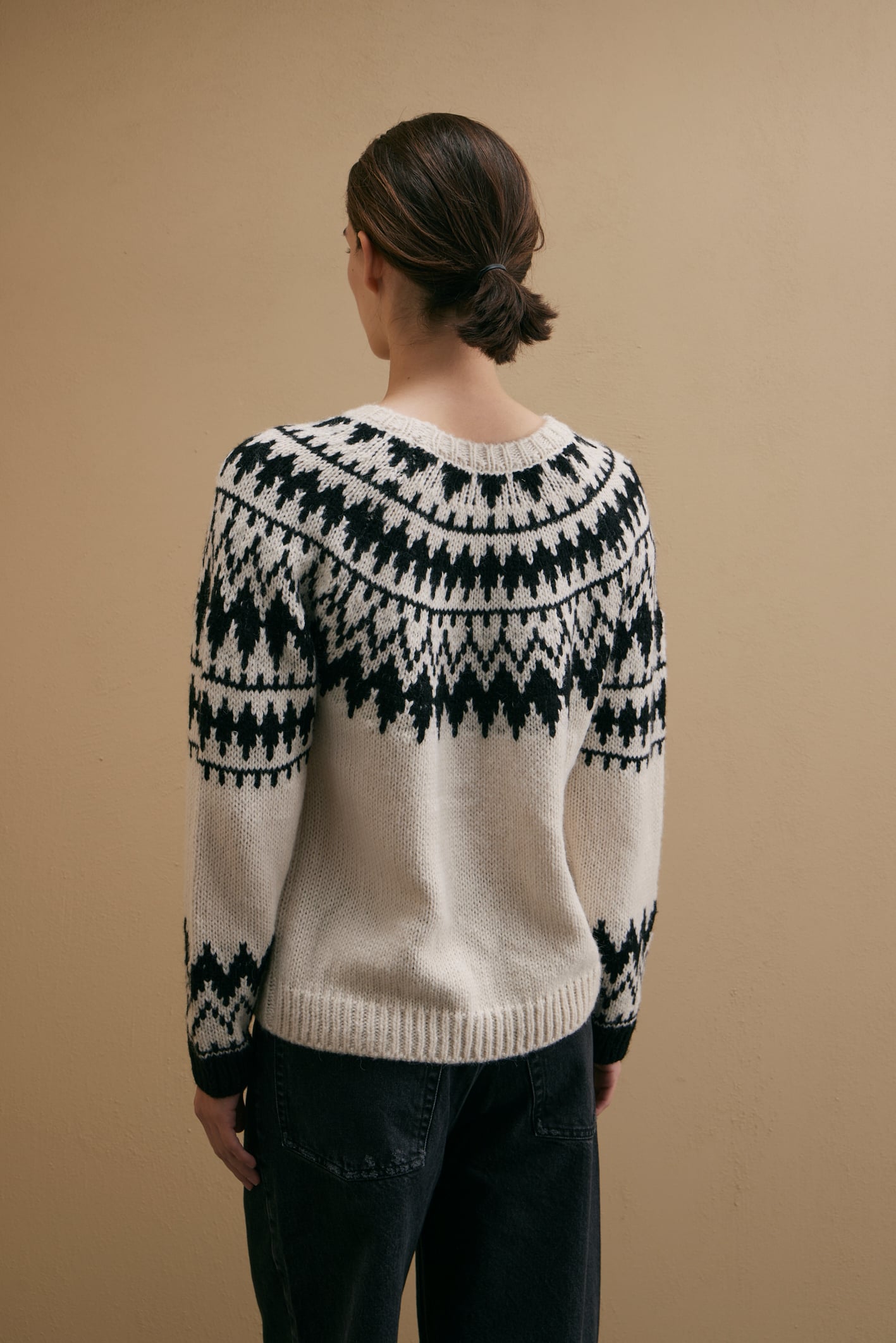 awada_sweater-jacquard-redondo_20-18-2025__picture-56706