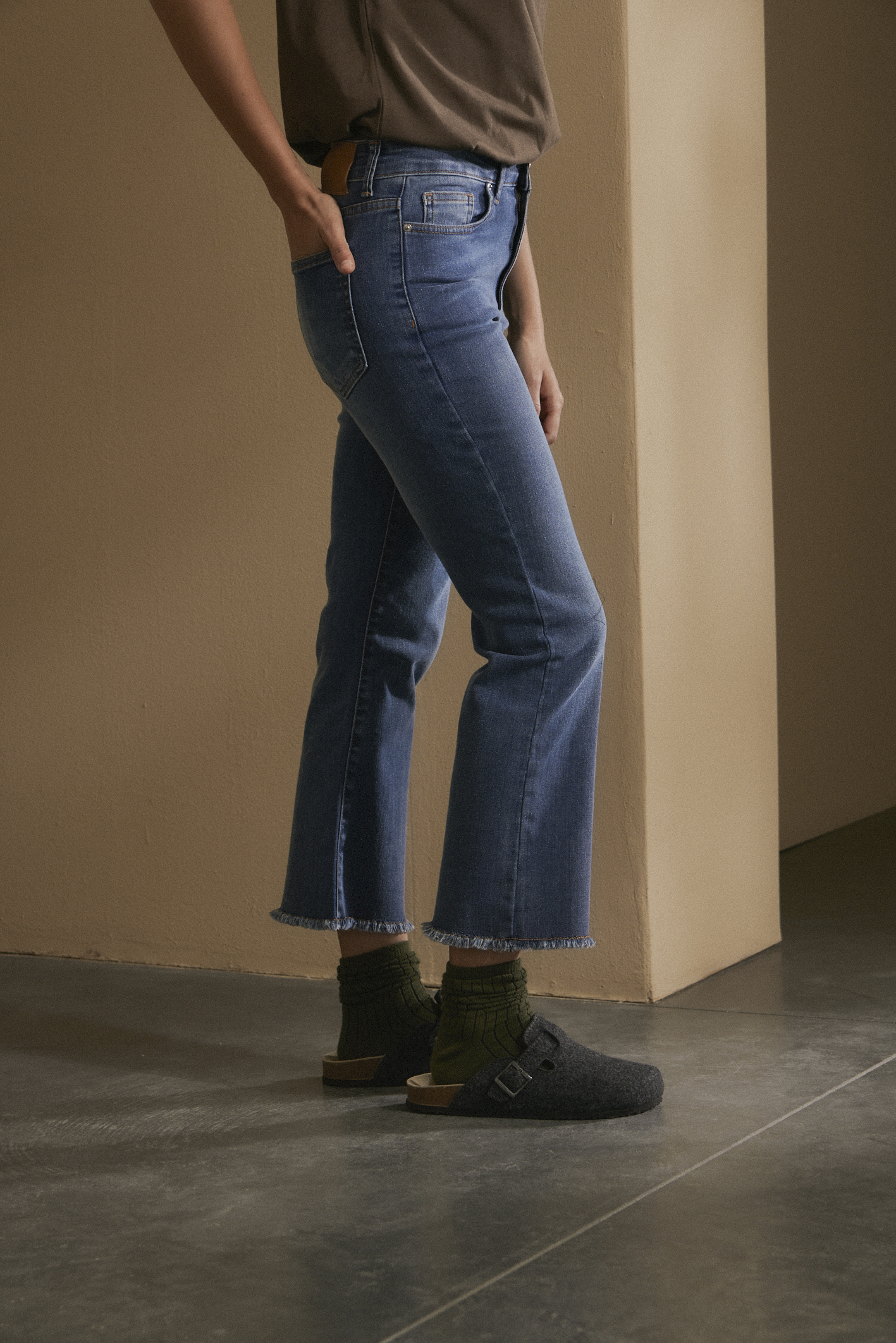 awada_jean-bootcut-blue_57-10-2025__picture-57256