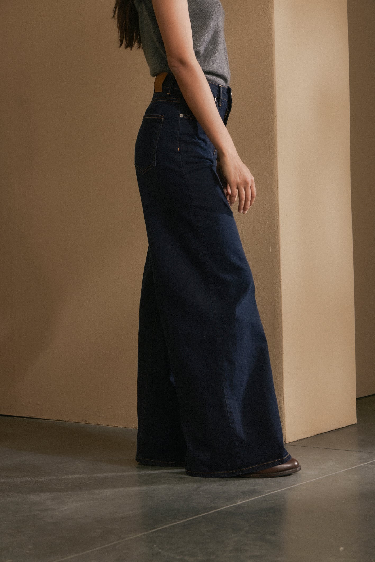 awada_jean-extra-wide-darkblue_41-17-2025__picture-57280