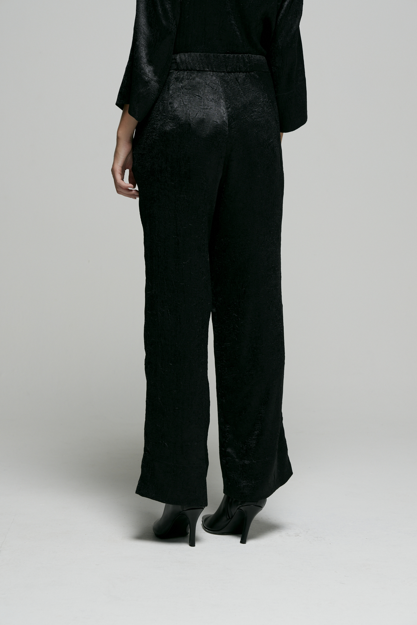 awada_pantalon-arizona_04-16-2025__picture-57541