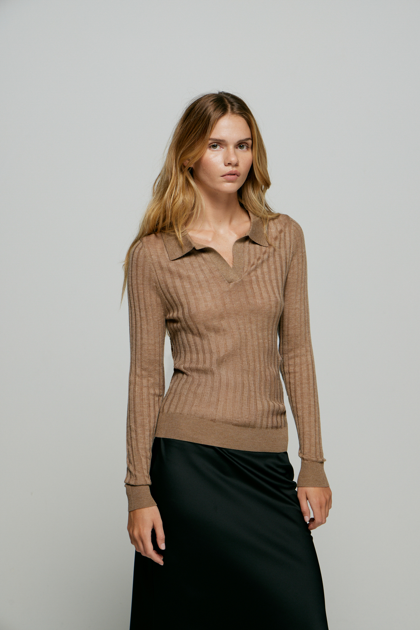 awada_sweater-misuri_13-06-2025__picture-58069