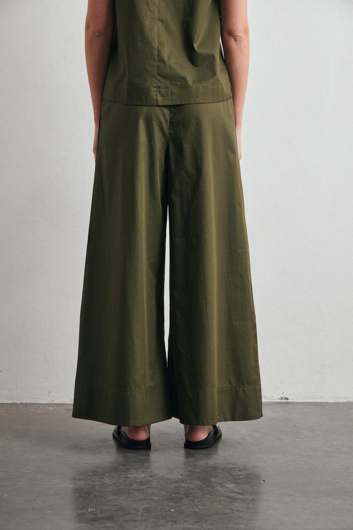 awada_pantalon-canarias_08-08-2025__picture-60328