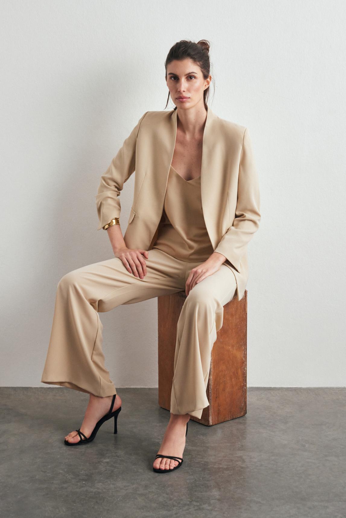 awada_pantalon-baeza_55-17-2025__picture-60445