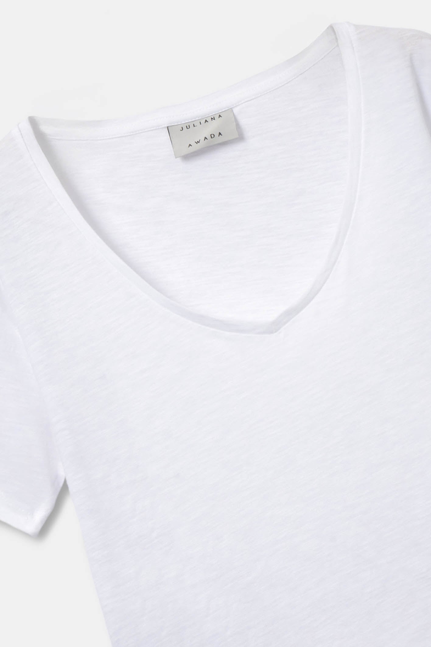 awada_remera-flame-pima-v_09-18-2025__picture-61392
