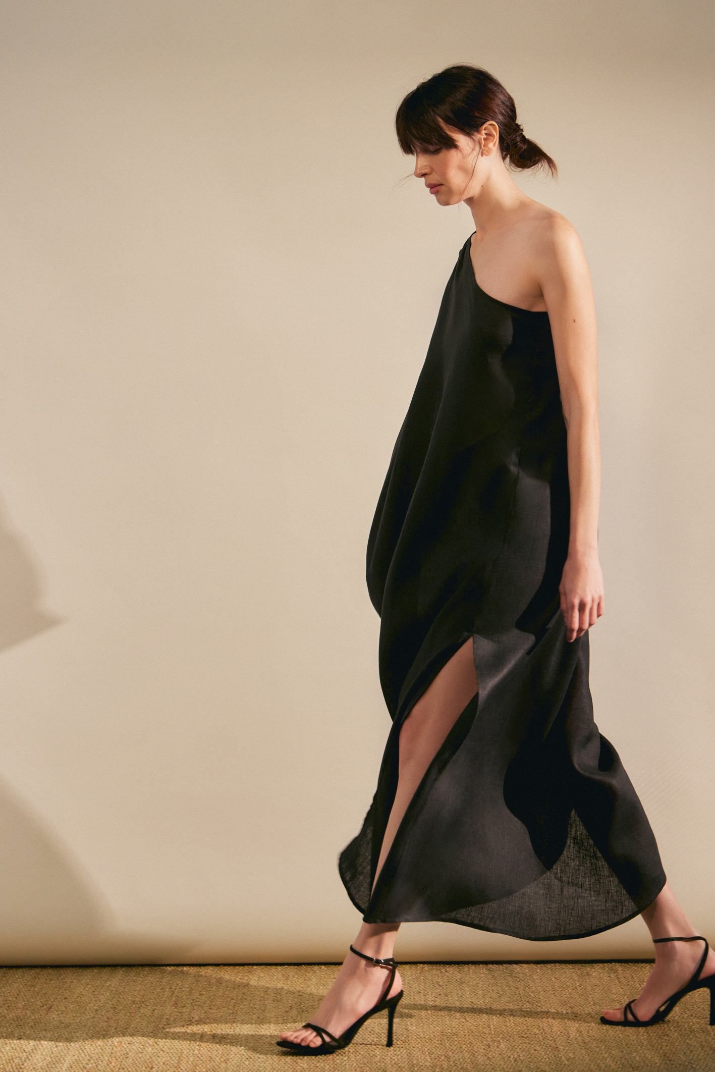awada_vestido-amplio-lino_27-04-2026__picture-61470