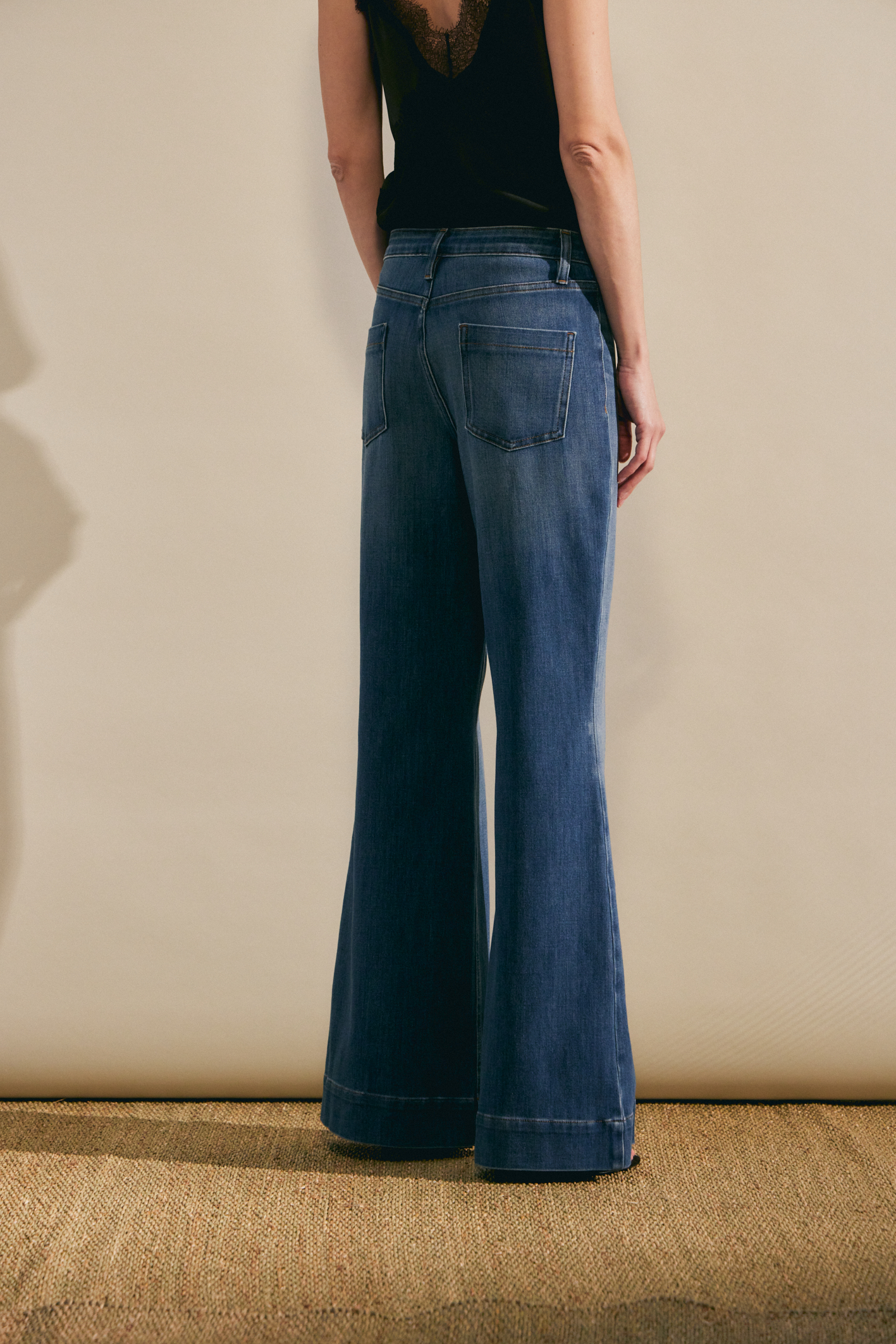 awada_jean-flare-recortes_05-14-2025__picture-61603