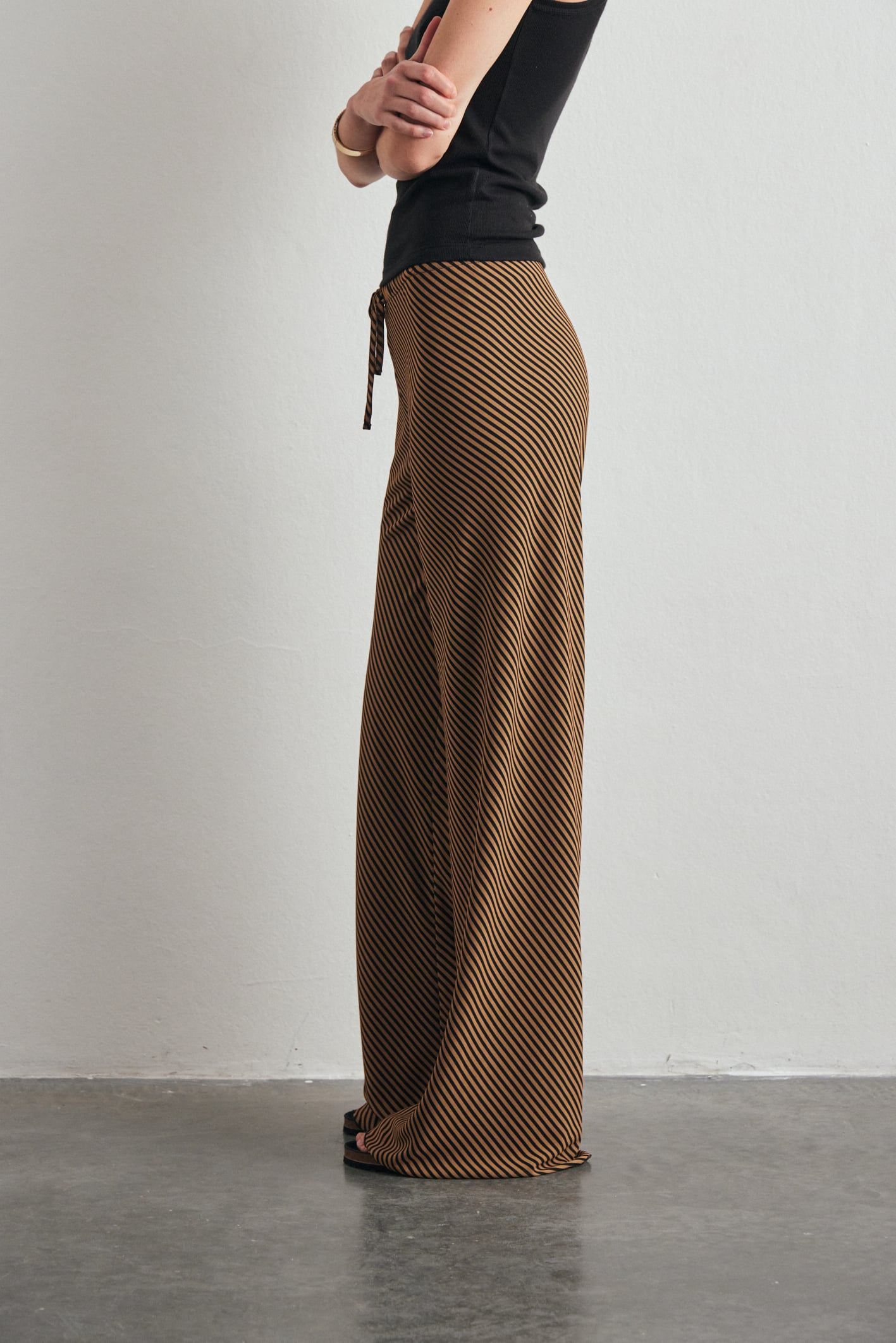 awada_pantalon-pravia_09-14-2025__picture-61659