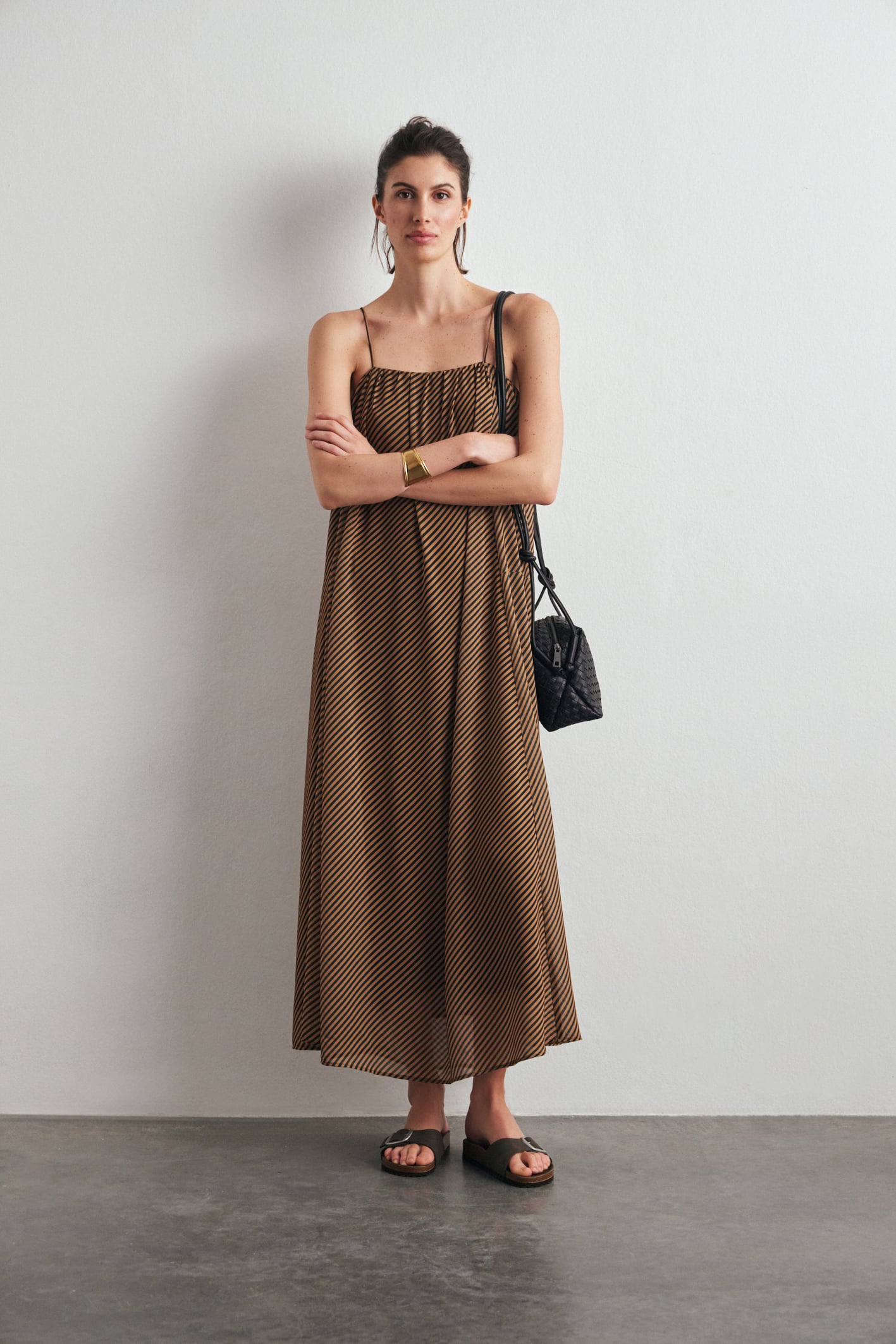 awada_vestido-pravia_46-06-2025__picture-61969