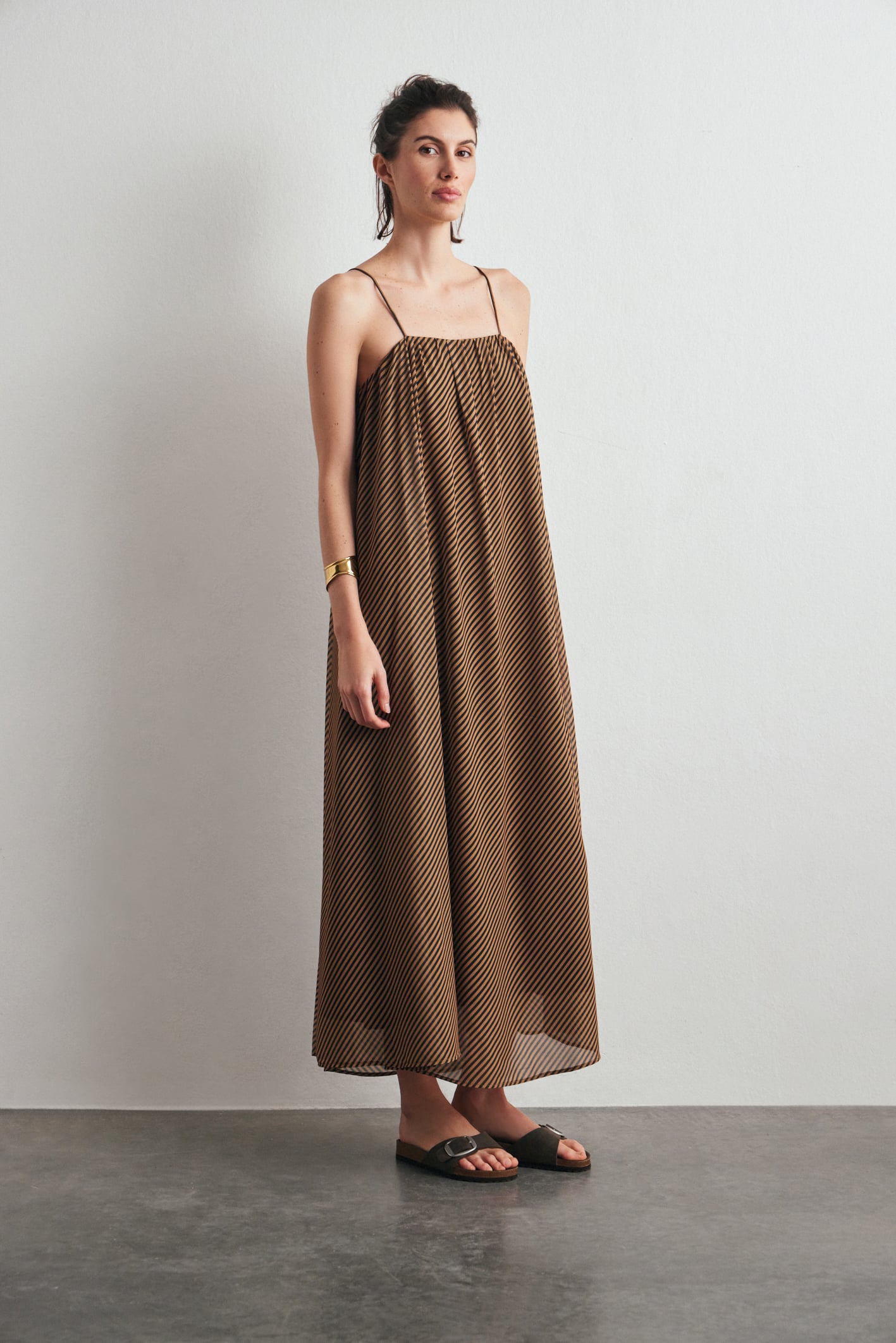awada_vestido-pravia_46-06-2025__picture-61970