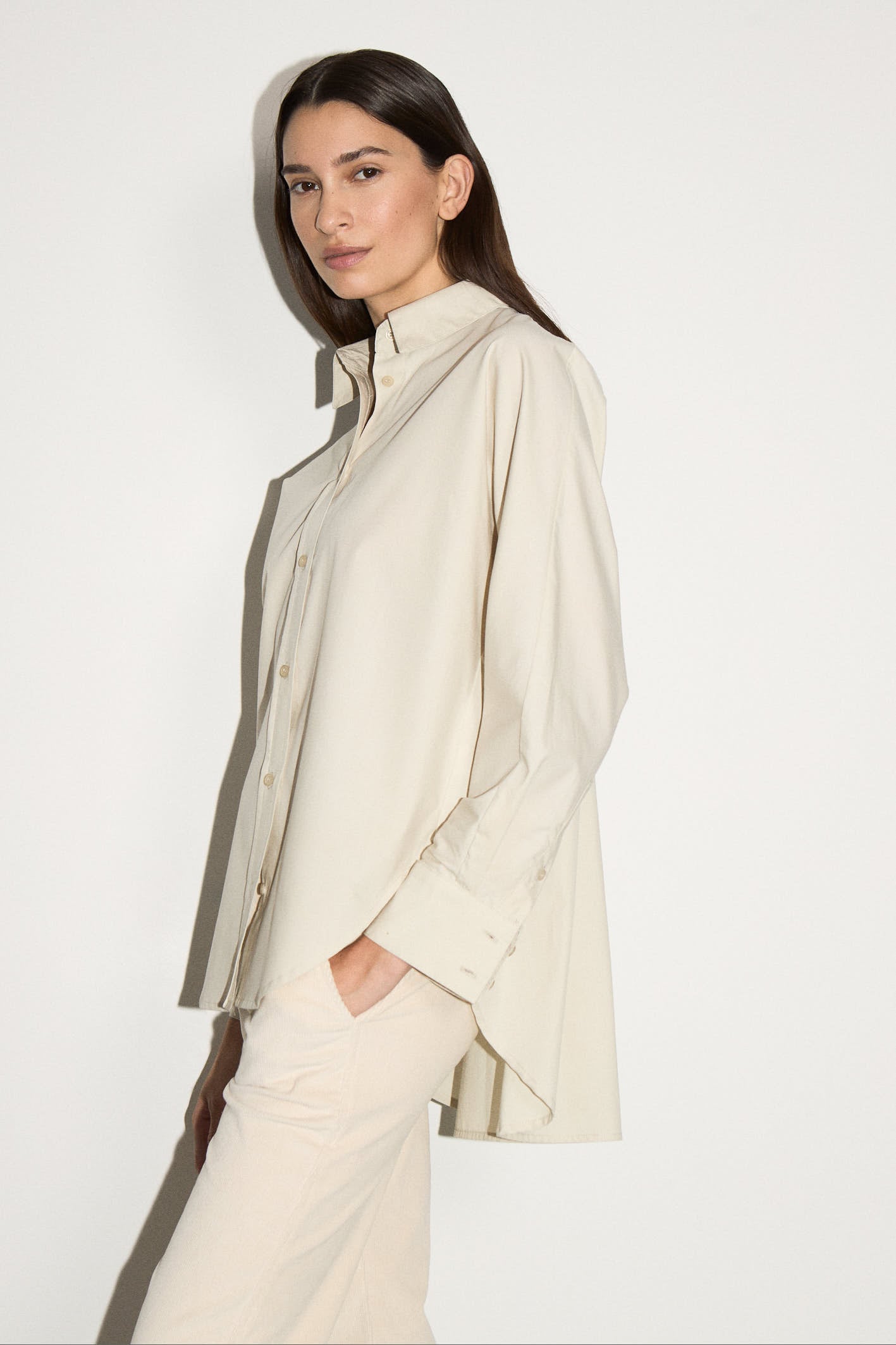 awada_camisa-alba_47-19-2026__picture-63927