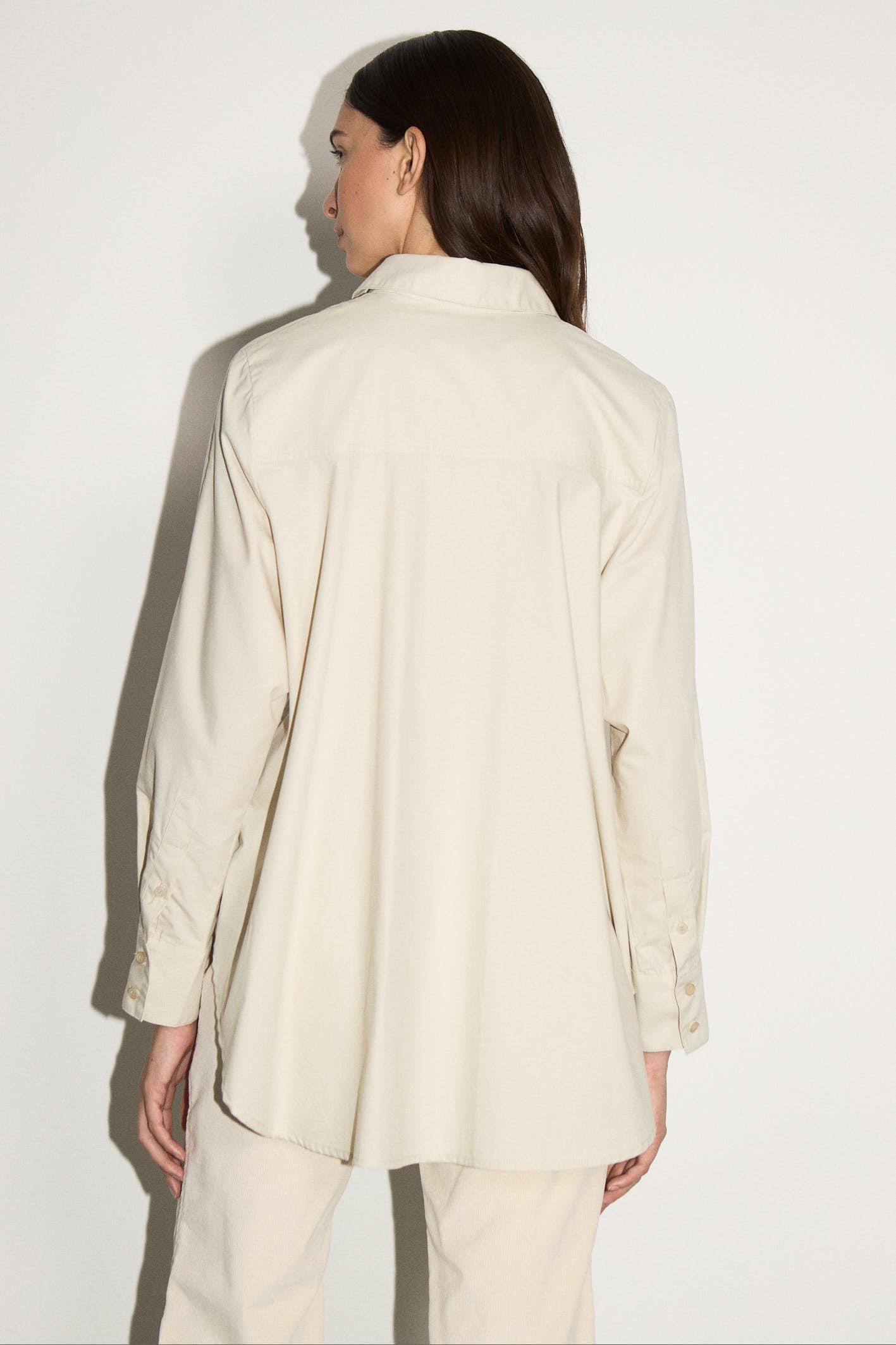 awada_camisa-alba_47-19-2026__picture-63931