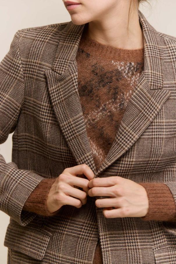 awada_blazer-tramado_19-23-2026__picture-64581