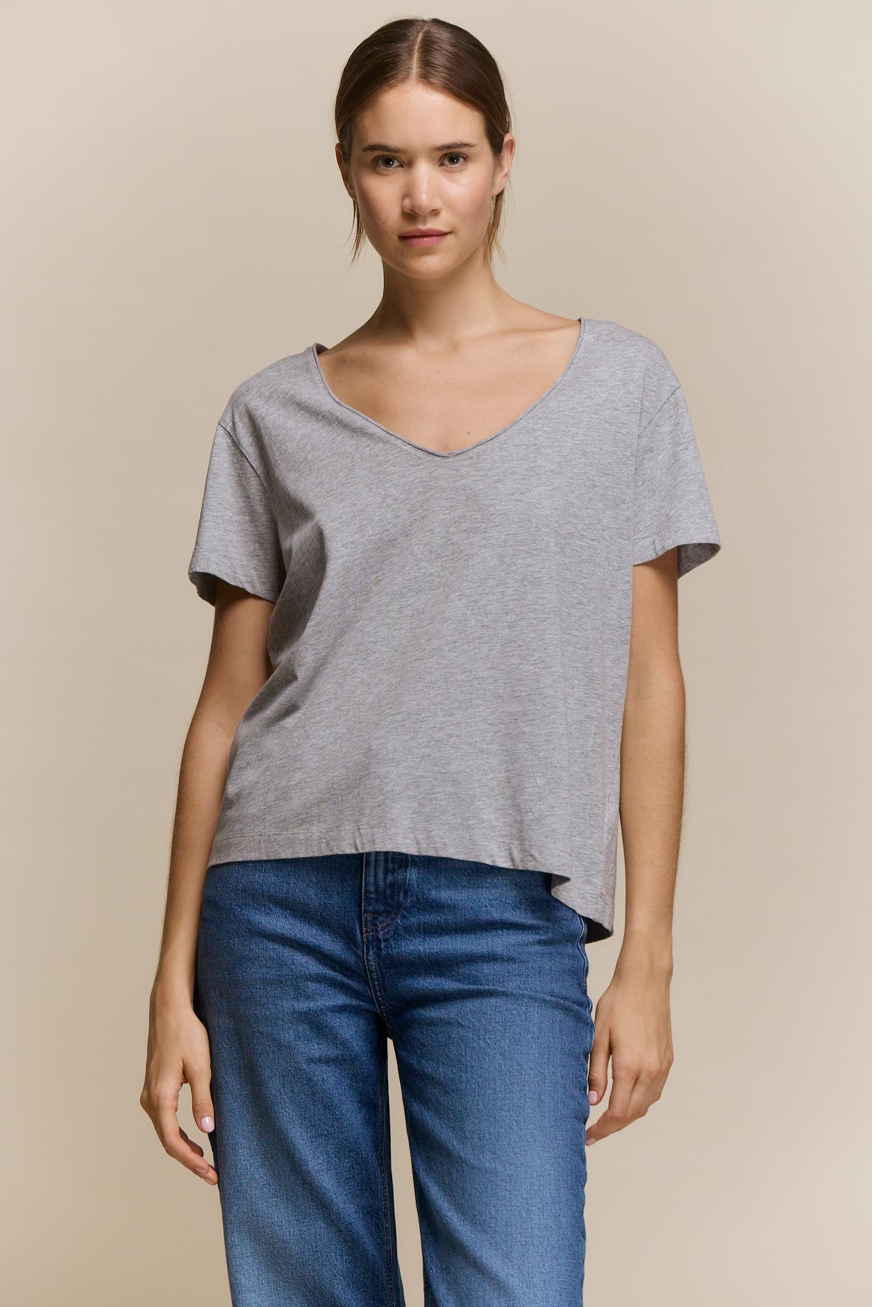 awada_remera-v-basic_29-20-2026__picture-64790