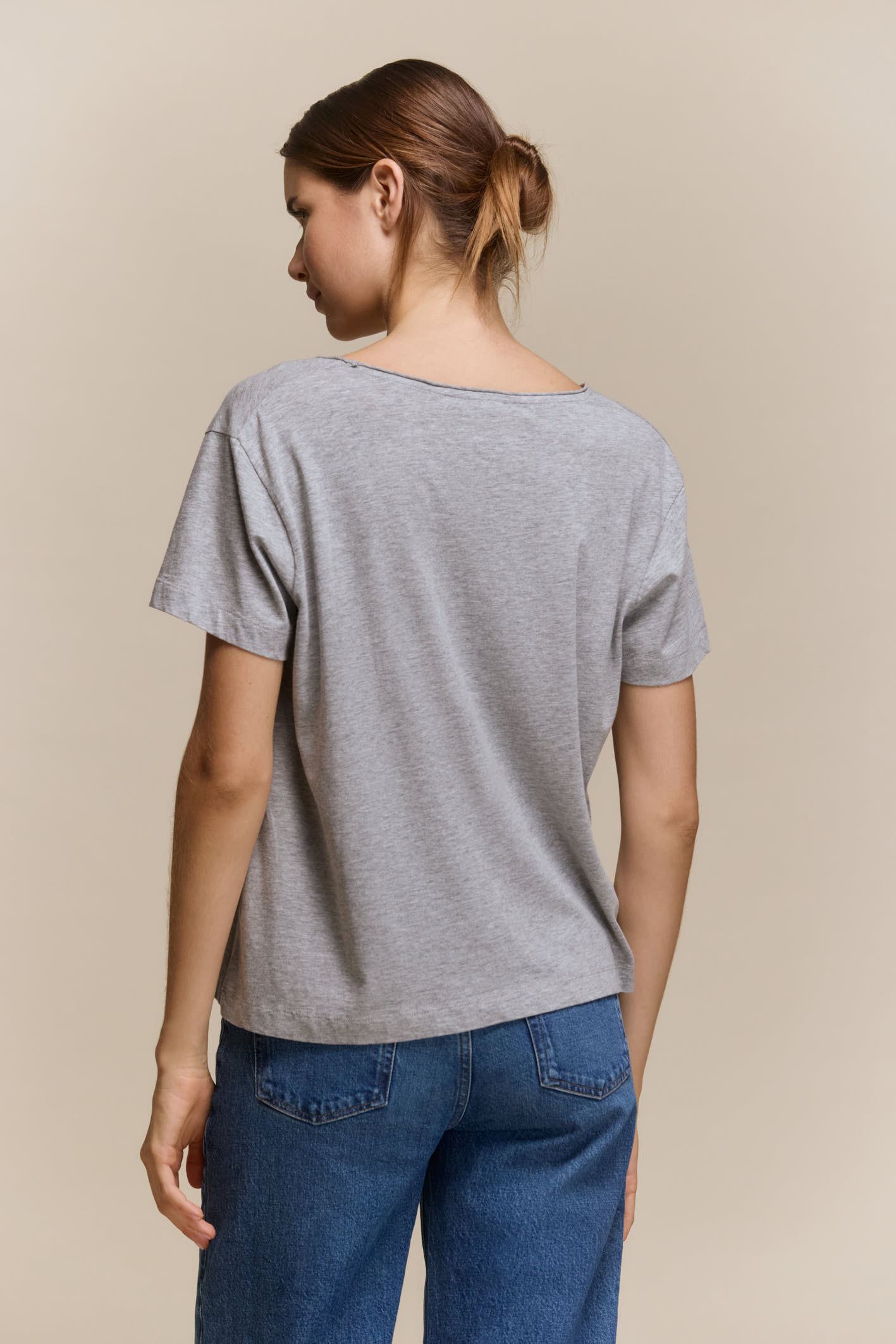 awada_remera-v-basic_29-20-2026__picture-64792