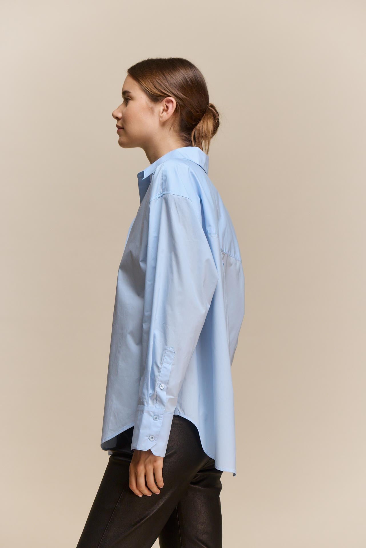awada_camisa-basica-poplin_42-09-2026__picture-64968