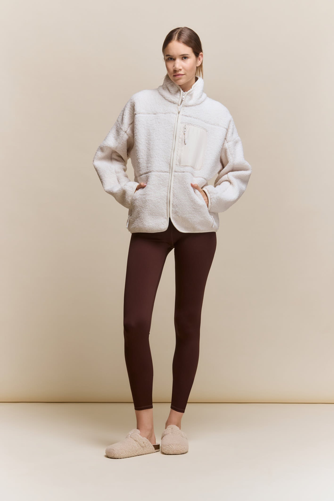 awada_campera-deportiva-sherpa_28-14-2026__picture-65026