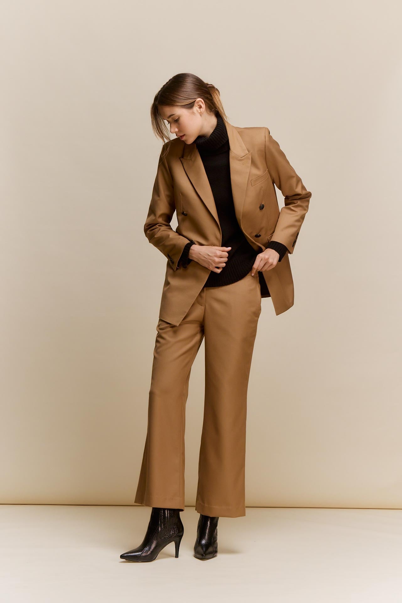 awada_blazer-botones_58-10-2026__picture-65105