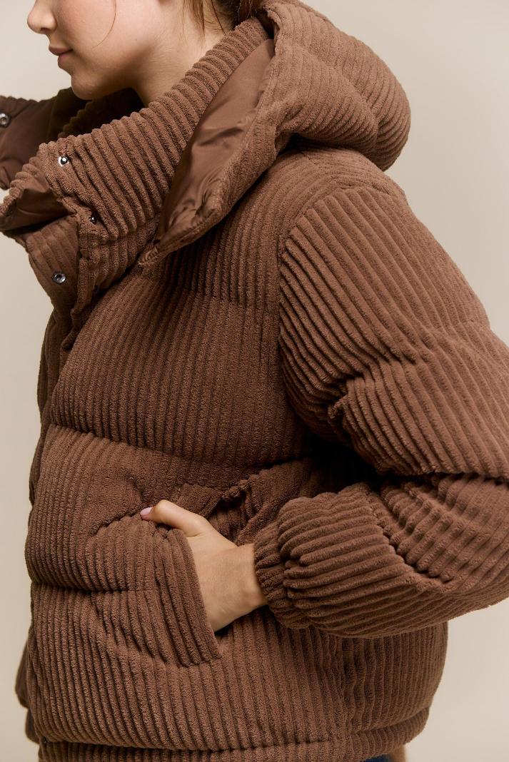 awada_campera-puffer-corderoy_58-09-2026__picture-65122