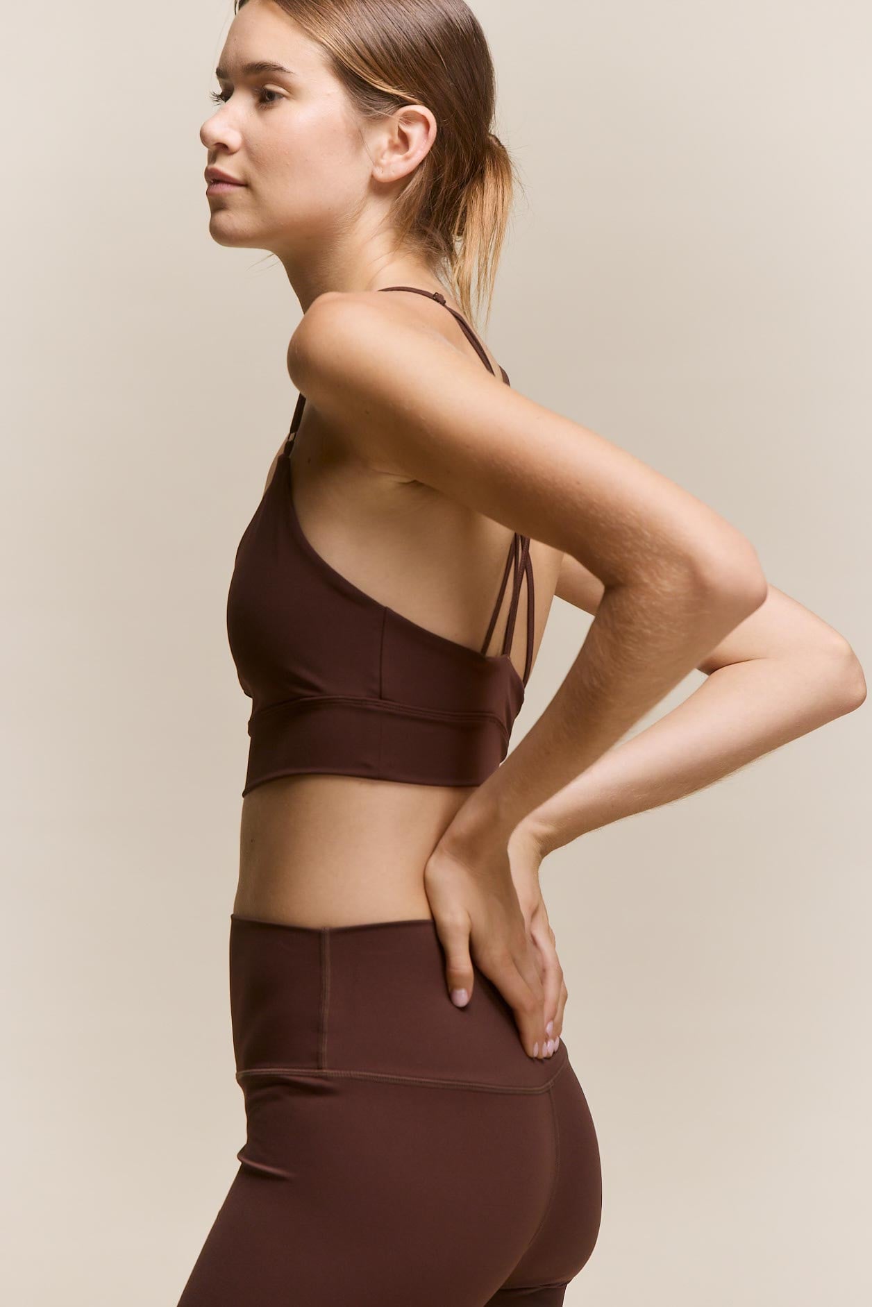awada_top-new-active_25-14-2026__picture-65159