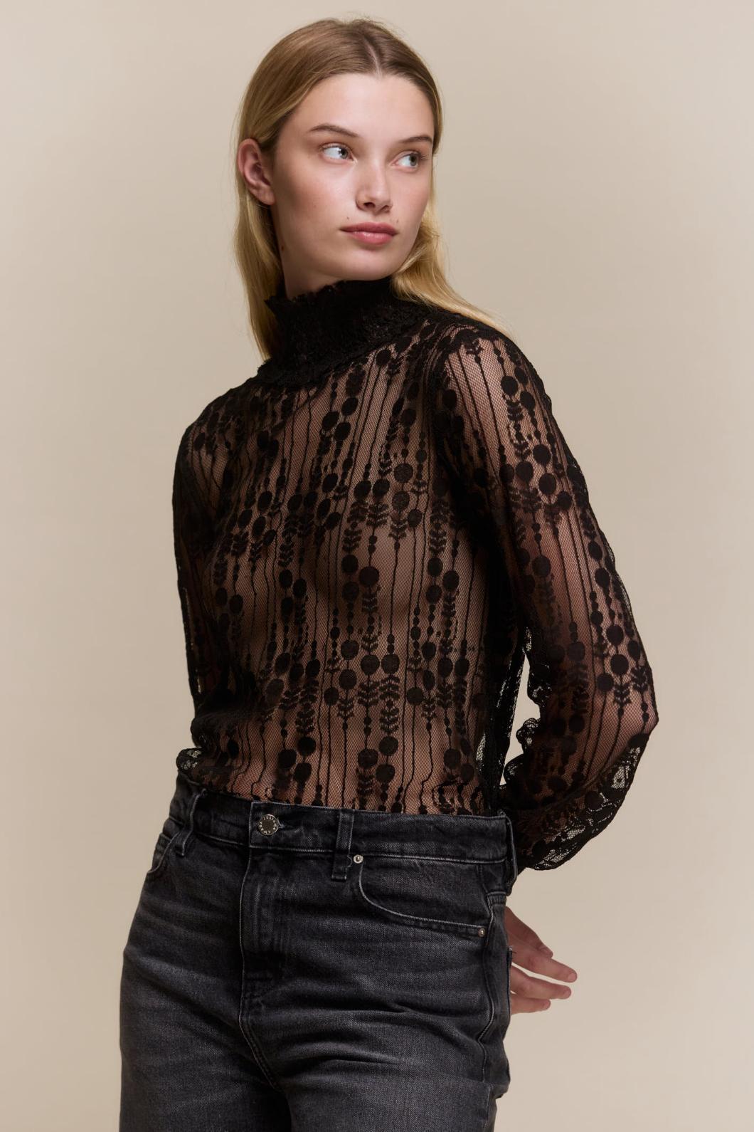 awada_blusa-encaje_16-07-2026__picture-65192
