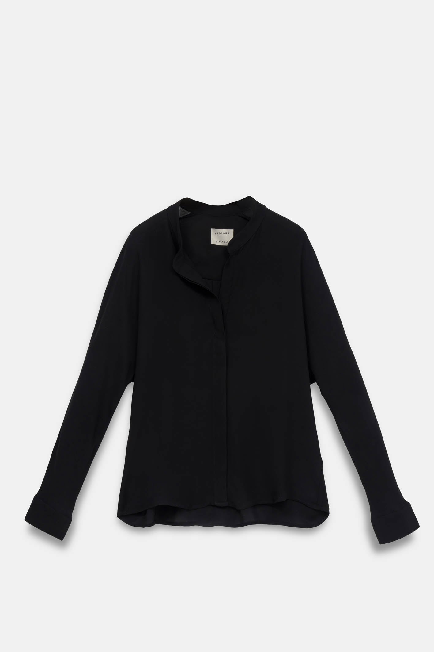awada_blusa-basica_39-09-2026__picture-65356